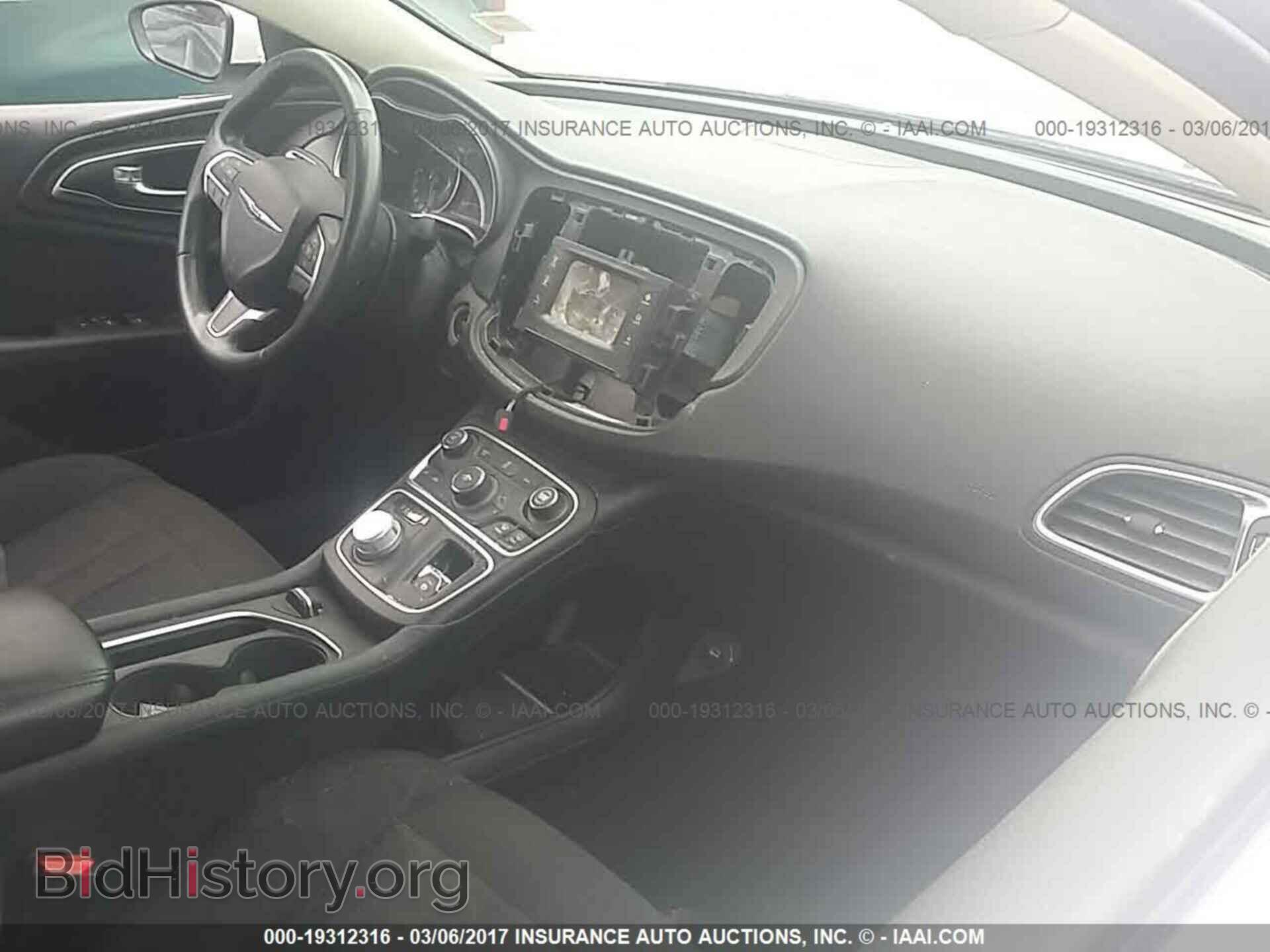 2015 Chrysler 200 - VIN: 1C3CCCAB9FN619282 - Photo 5
