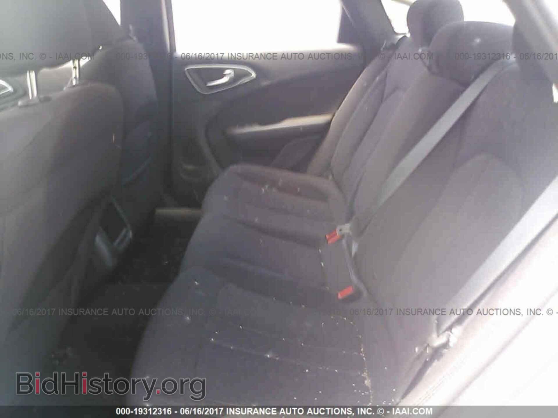 2015 Chrysler 200 - VIN: 1C3CCCAB9FN619282 - Photo 8