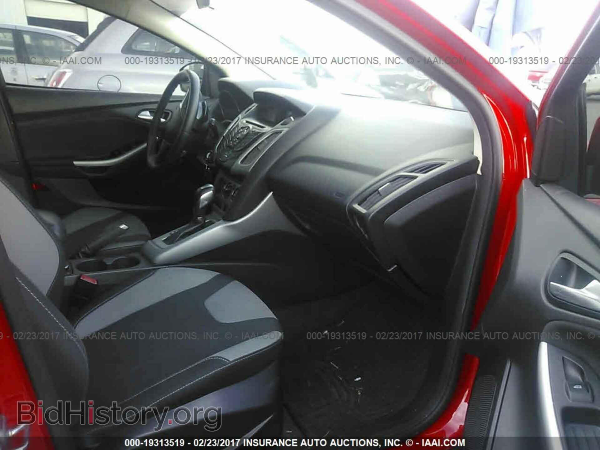2012 Ford Focus - VIN: 1FAHP3K28CL290365 - Photo 5
