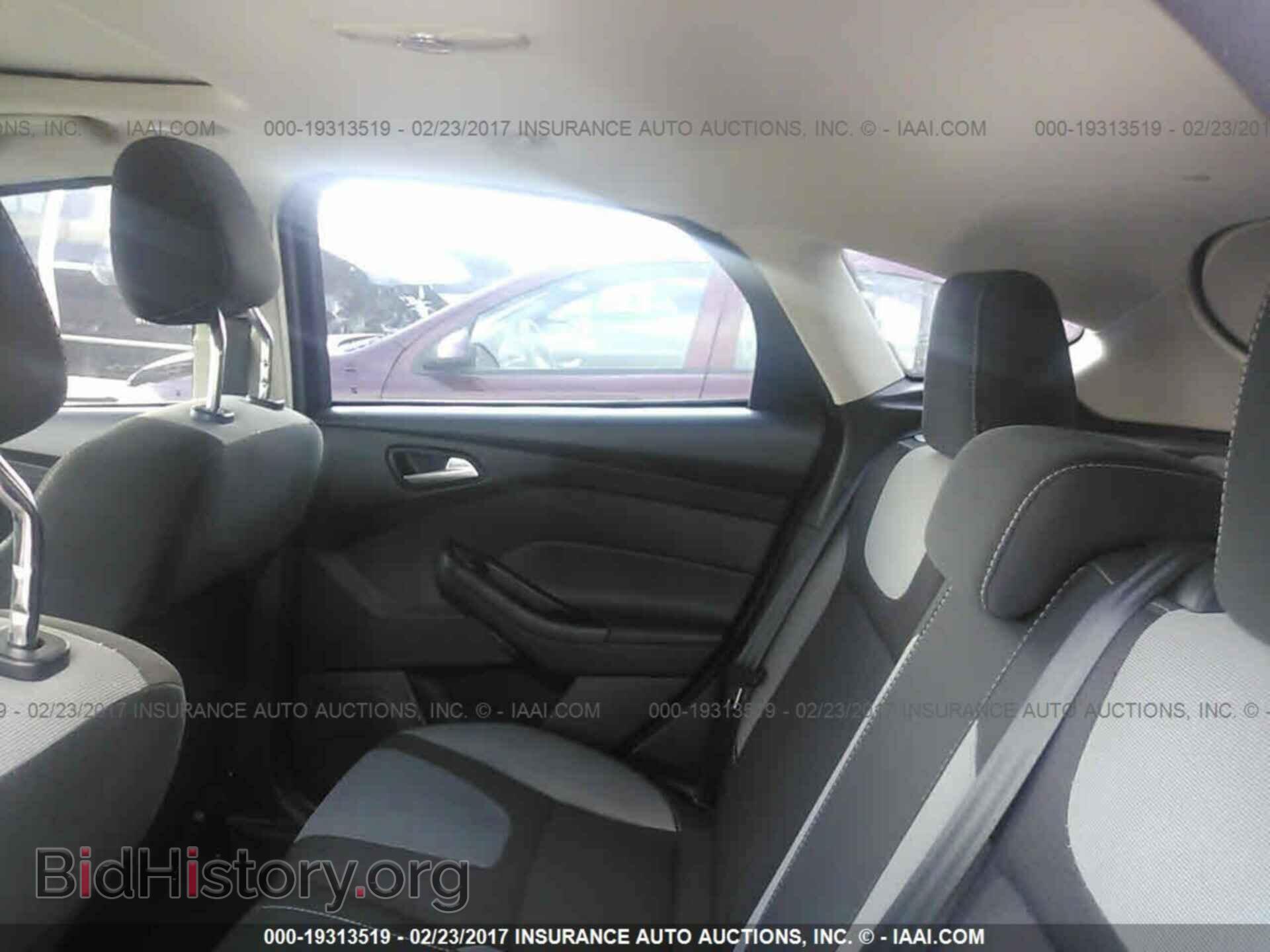 2012 Ford Focus - VIN: 1FAHP3K28CL290365 - Photo 8