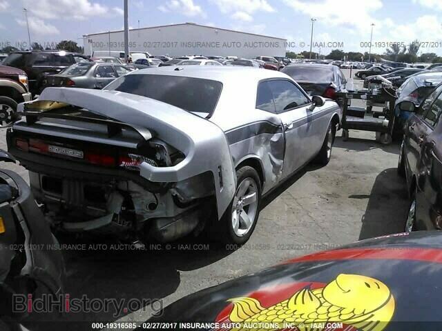 2012 Dodge Challenger - VIN: 2C3CDYAG2CH101010 - Photo 4