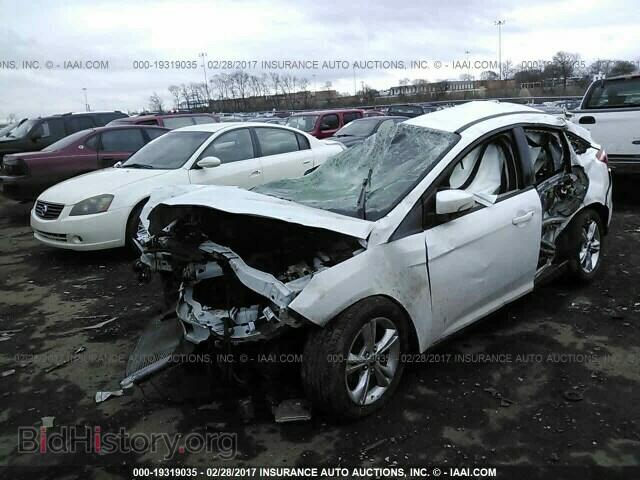 2013 Ford Focus - VIN: 1FADP3F25DL376016 - Фото 2