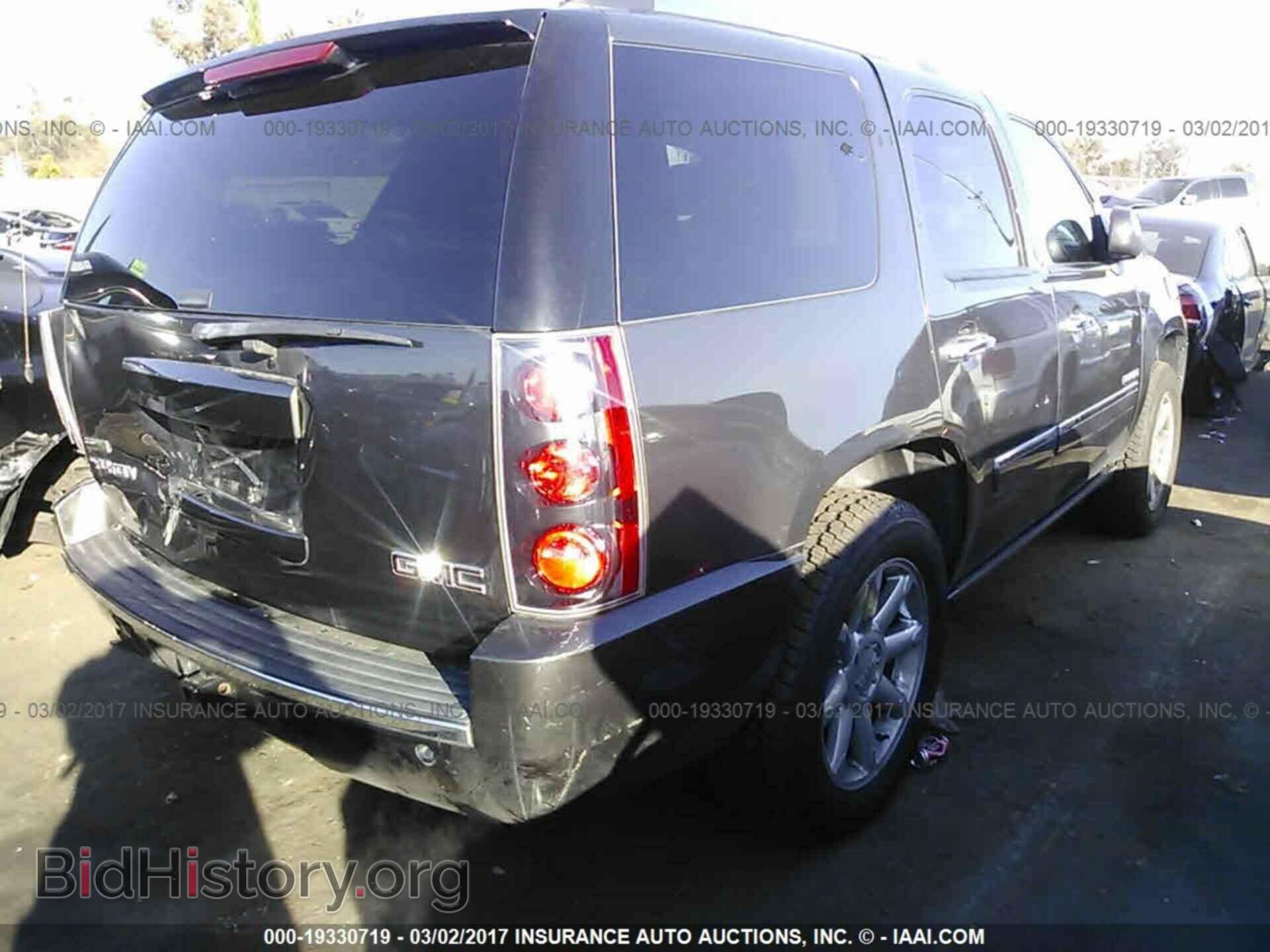 2011 Gmc Yukon - VIN: 1GKS2EEF5BR261981 - Photo 4