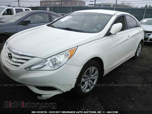 2012 Hyundai Sonata - VIN: 5NPEB4AC7CH359255 - Фото 2