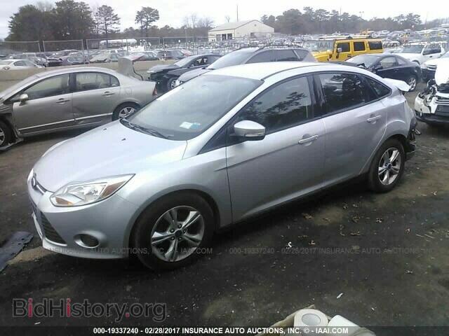 2013 Ford Focus - VIN: 1FADP3F2XDL330133 - Photo 2