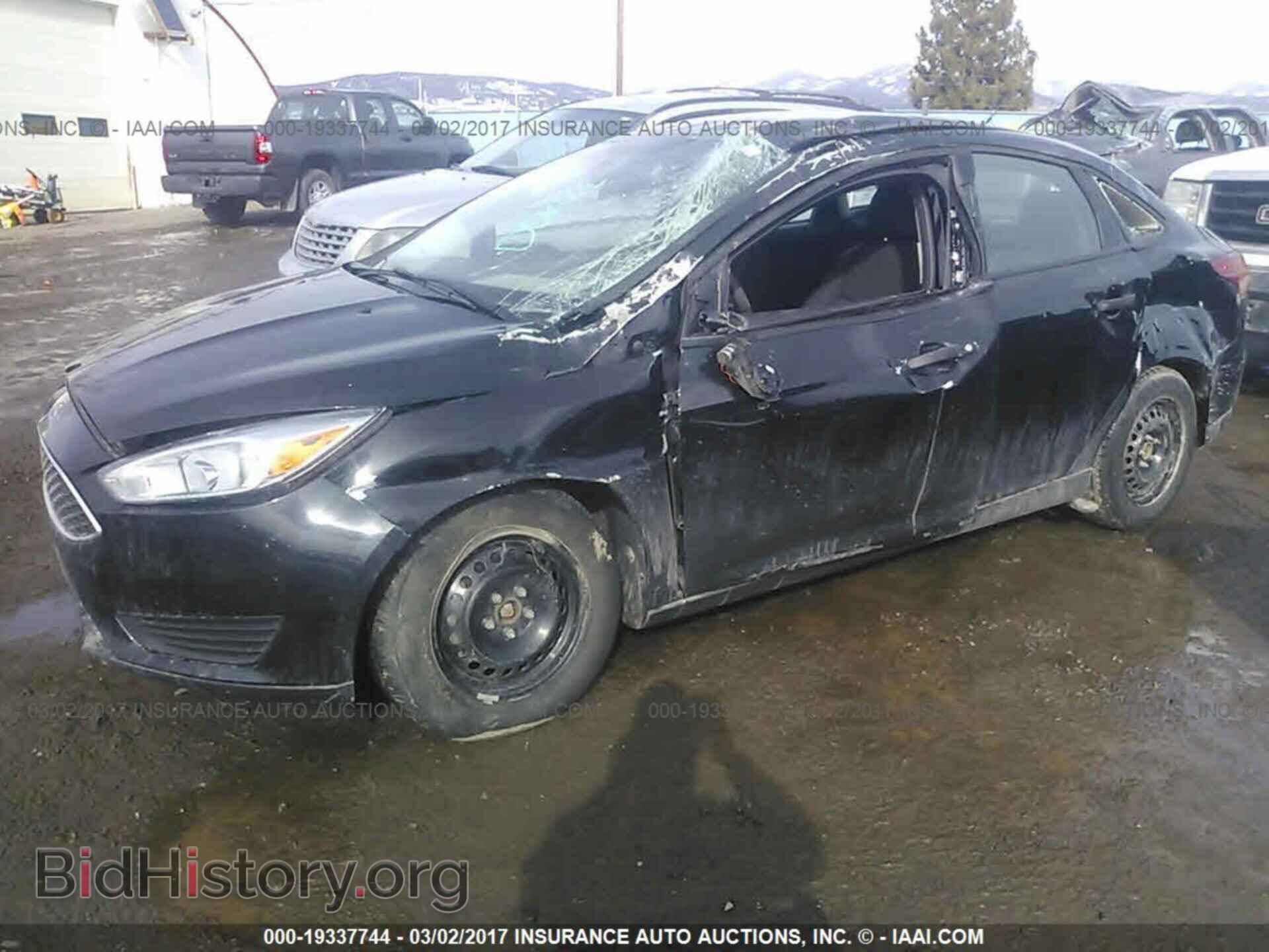 2015 Ford Focus - VIN: 1FADP3E21FL257156 - Photo 6