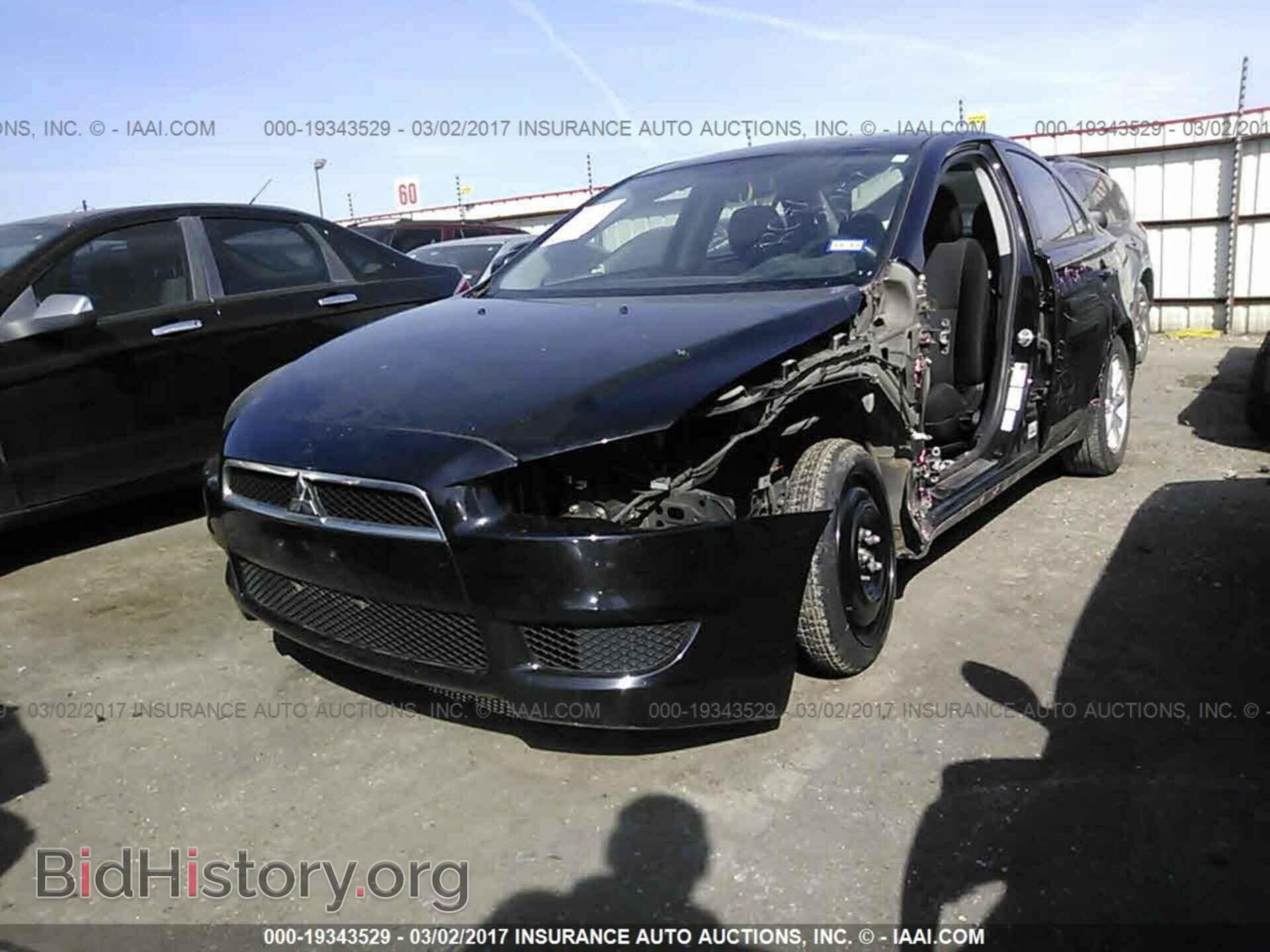2011 Mitsubishi Lancer - VIN: JA32U2FU3BU034978 - Фото 2