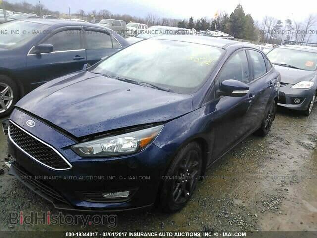 2016 Ford Focus - VIN: 1FADP3F26GL242605 - Photo 2