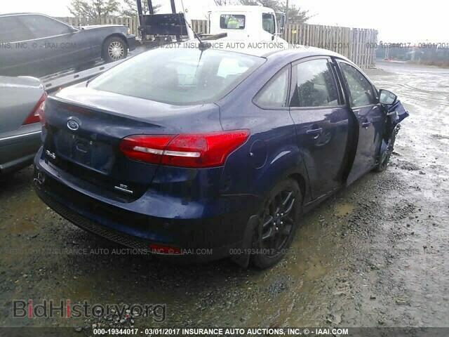 2016 Ford Focus - VIN: 1FADP3F26GL242605 - Photo 4