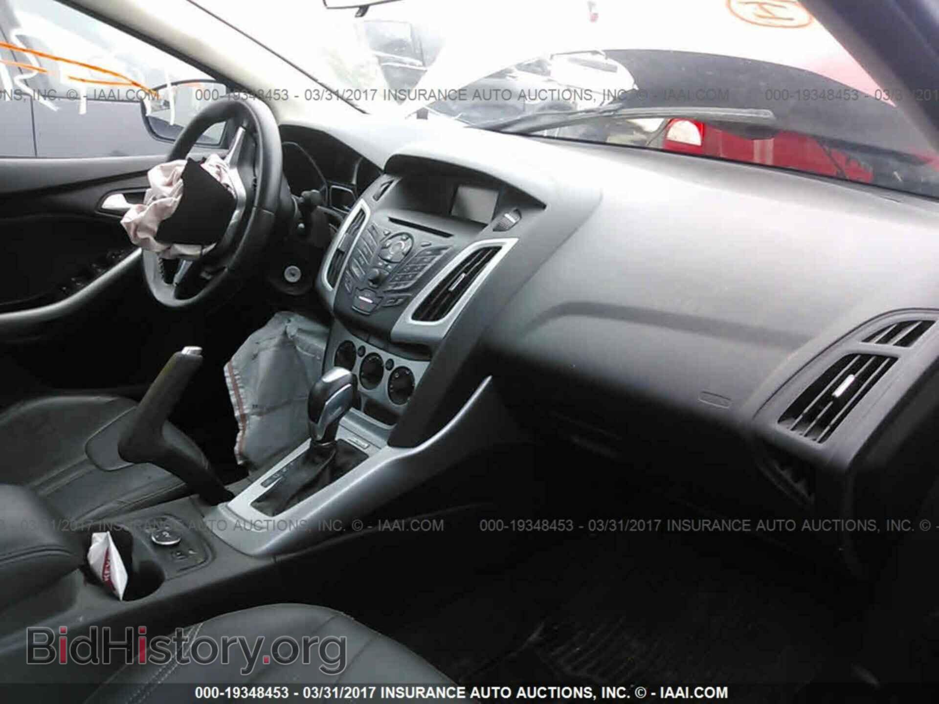2014 Ford Focus - VIN: 1FADP3F26EL450478 - Photo 5