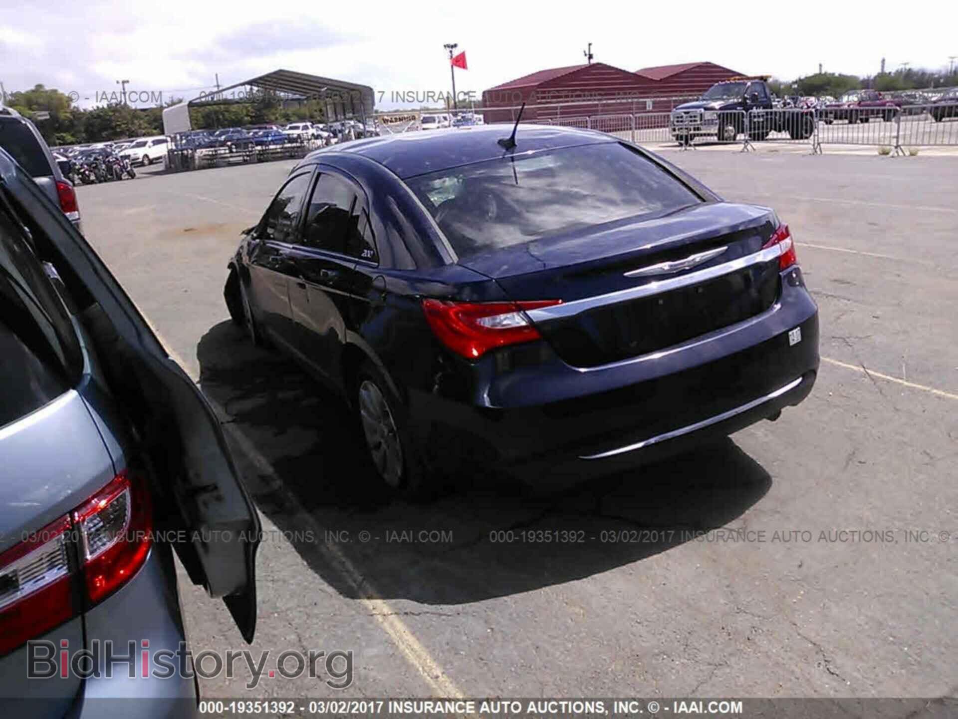 2012 Chrysler 200 - VIN: 1C3CCBBB1CN143100 - Фото 3