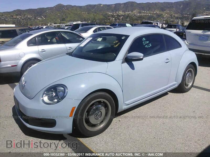 2012 Volkswagen BEETLE (VIN 3VWJP7AT8CM635886) — фото 2 из 10