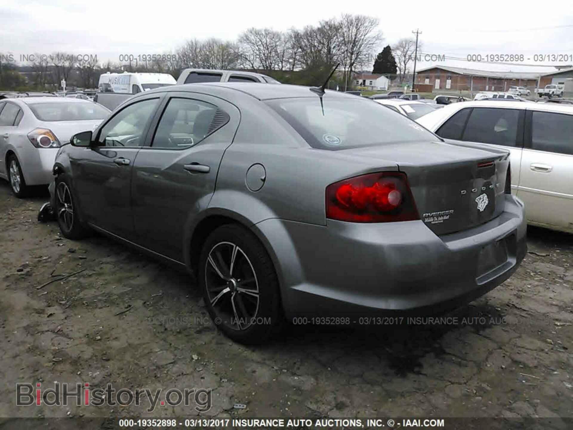 2013 Dodge Avenger - VIN: 1C3CDZAB3DN648743 - Photo 3
