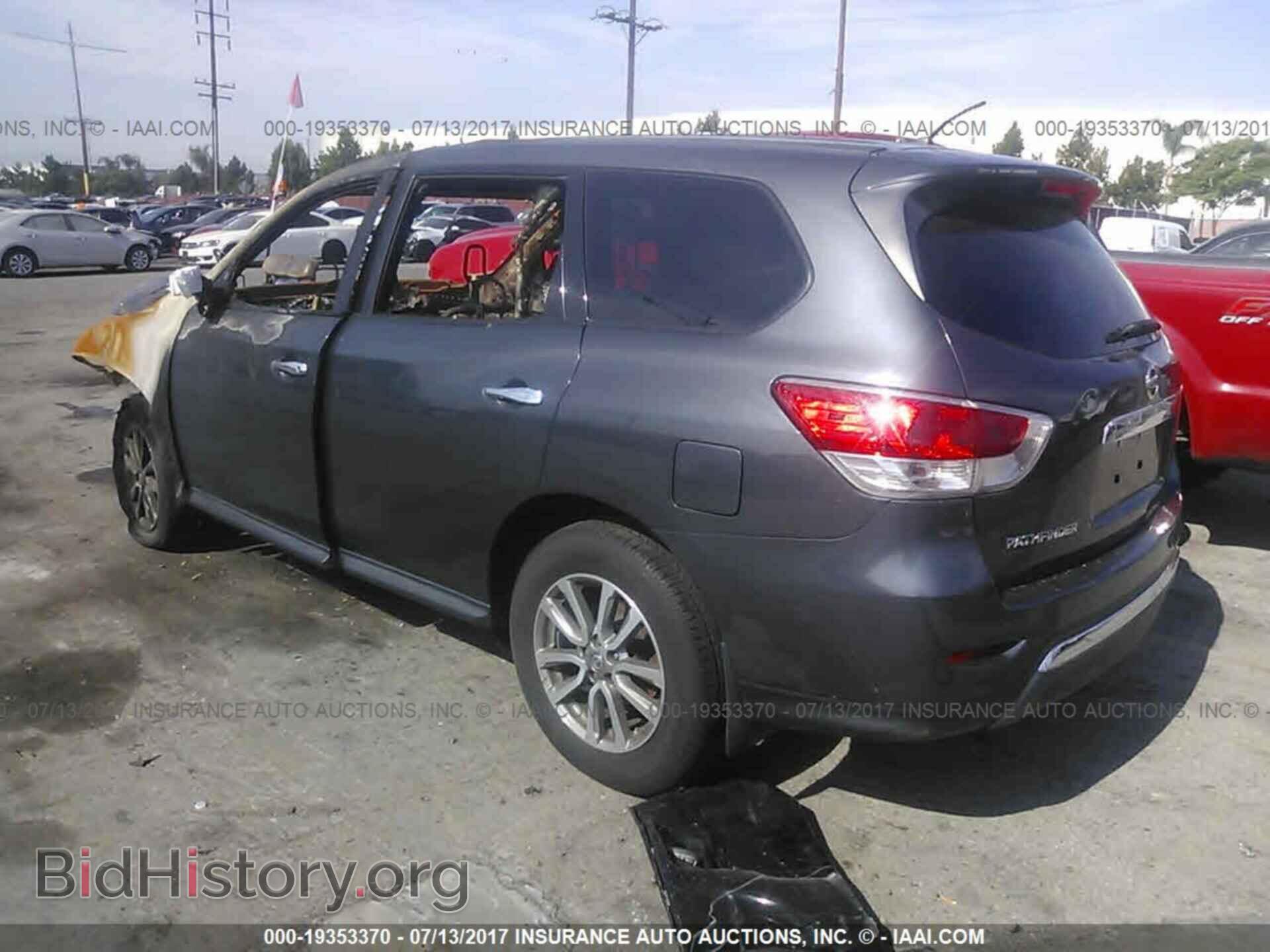 2014 Nissan Pathfinder - VIN: 5N1AR2MN7EC714124 - Фото 3