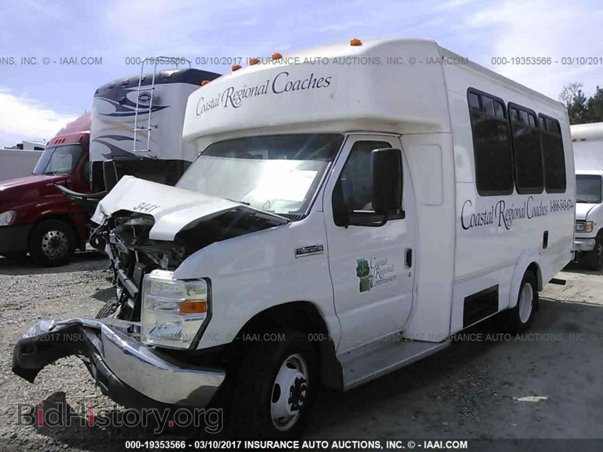 2014 Ford Econoline - VIN: 1FDEE3FS8EDB17712 - Photo 2