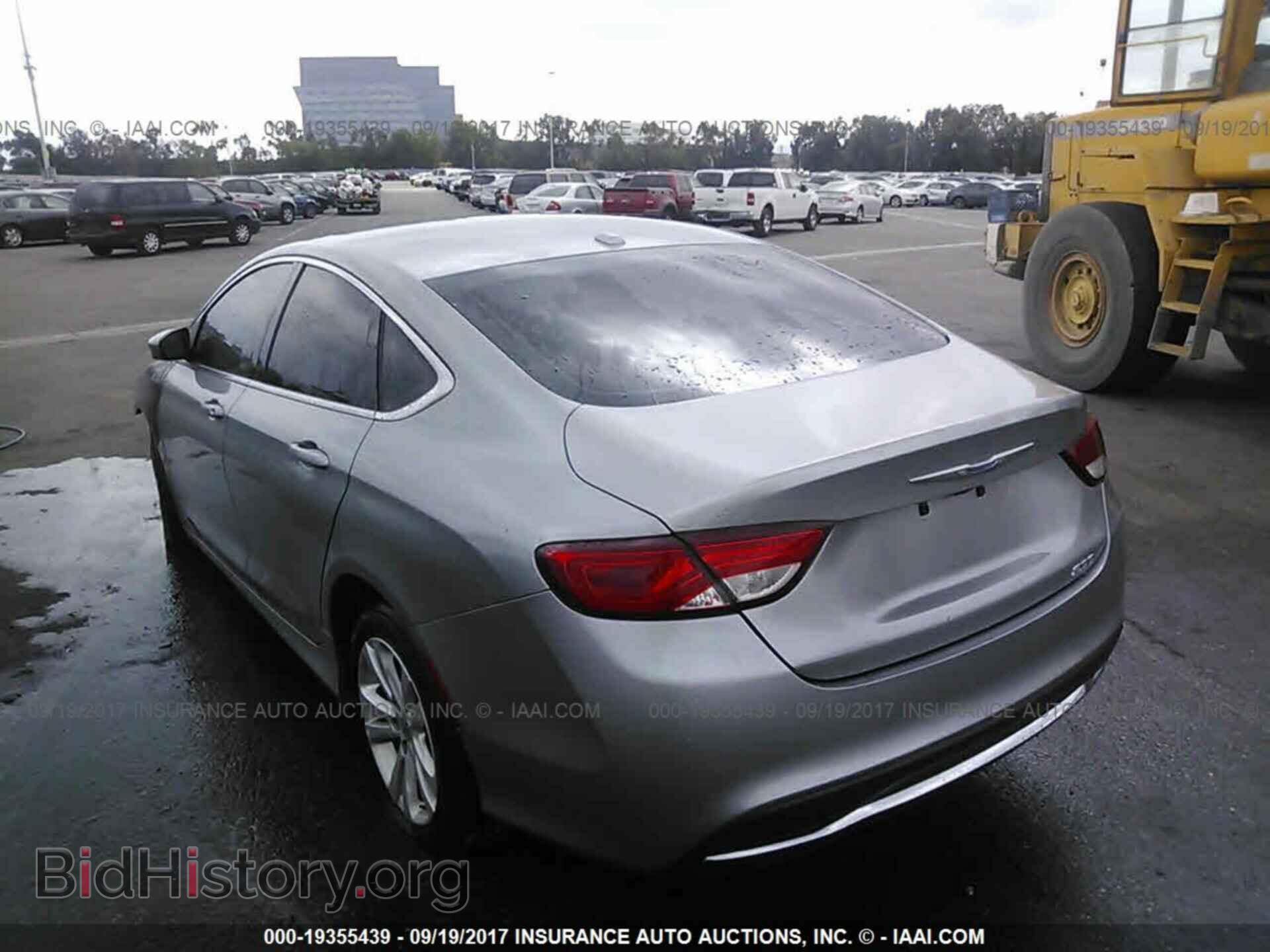 2015 Chrysler 200 - VIN: 1C3CCCABXFN606959 - Photo 3