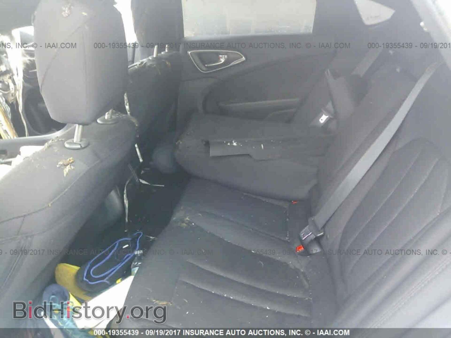 2015 Chrysler 200 - VIN: 1C3CCCABXFN606959 - Photo 8