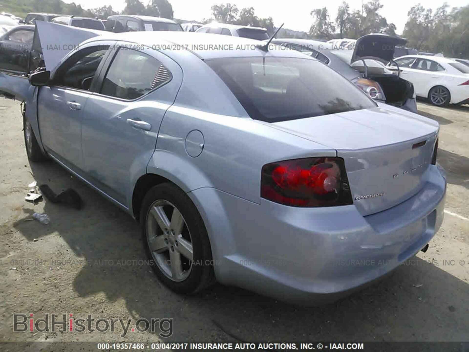 2013 Dodge Avenger - VIN: 1C3CDZAB0DN643595 - Photo 3