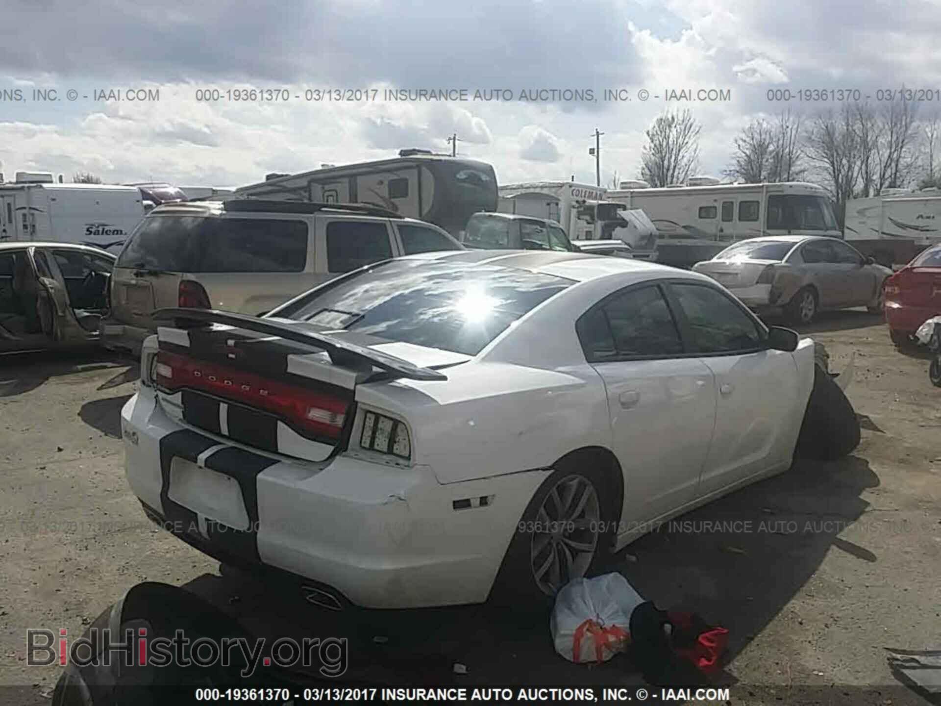2013 Dodge Charger - VIN: 2C3CDXBG7DH742888 - Photo 4