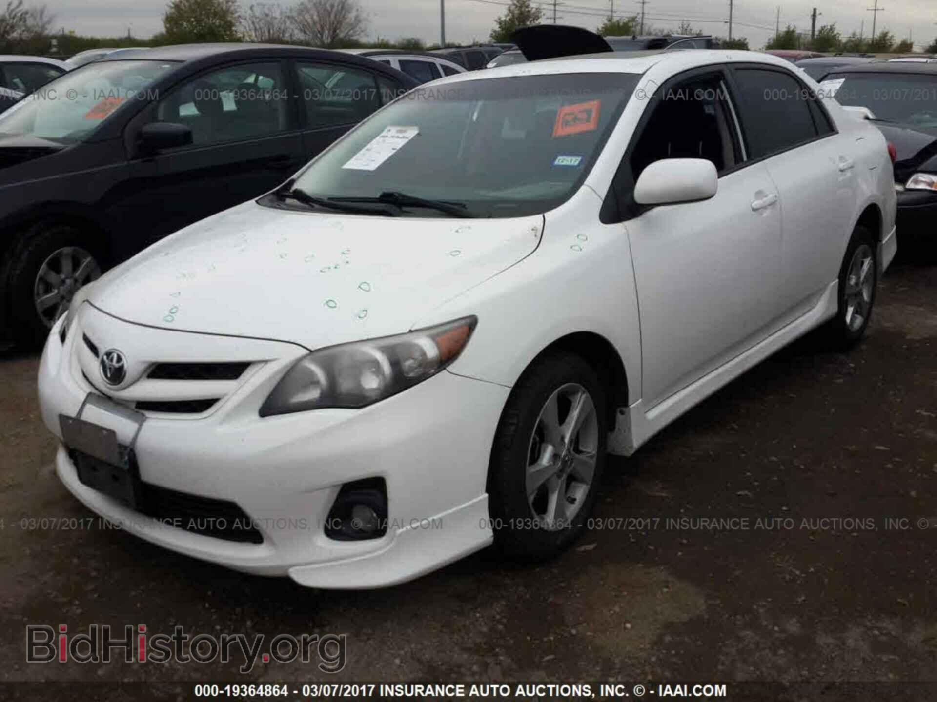 2011 Toyota Corolla - VIN: 2T1BU4EE3BC745360 - Фото 2