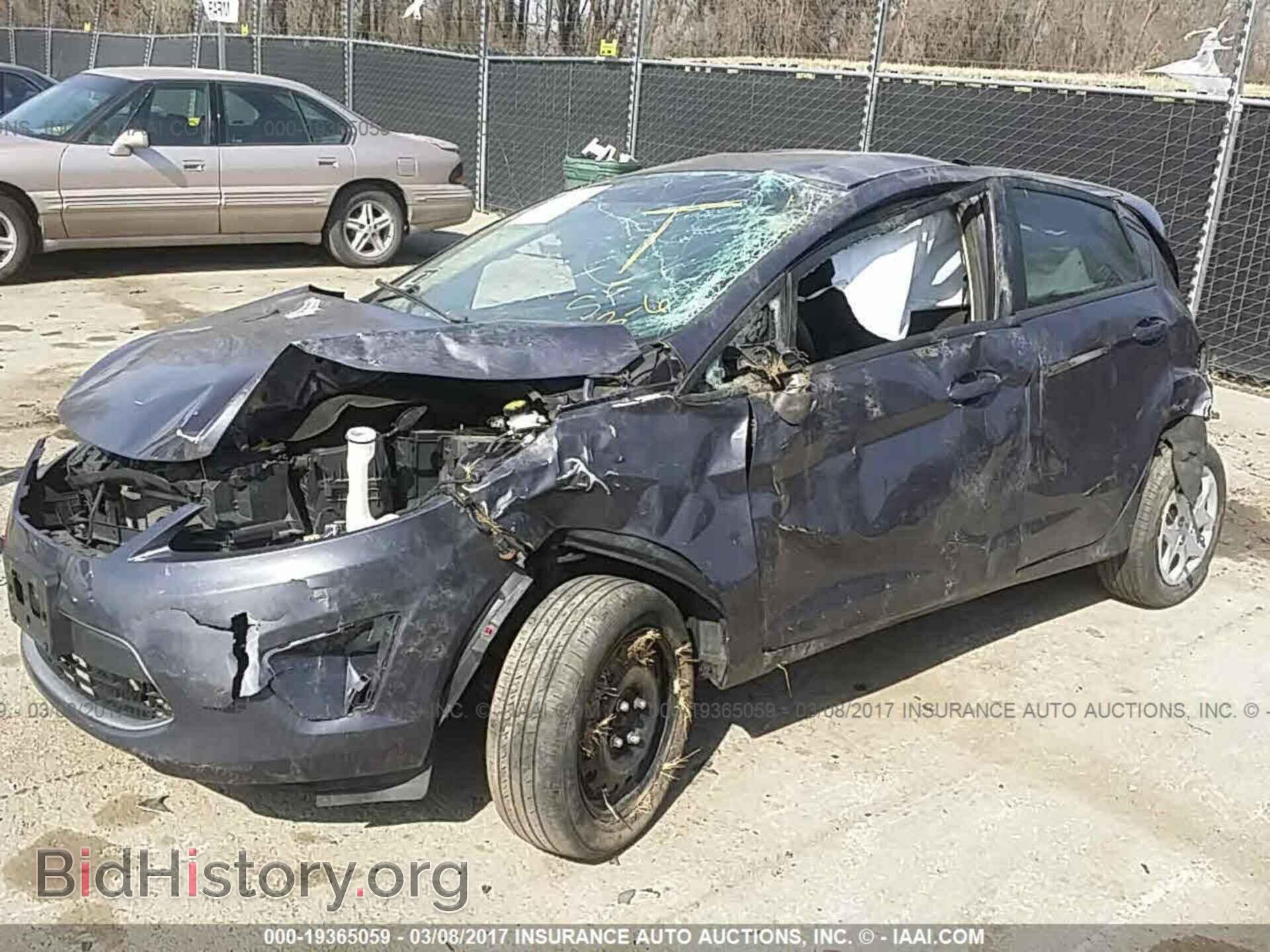 2012 Ford Fiesta - VIN: 3FADP4EJ8CM154162 - Фото 2
