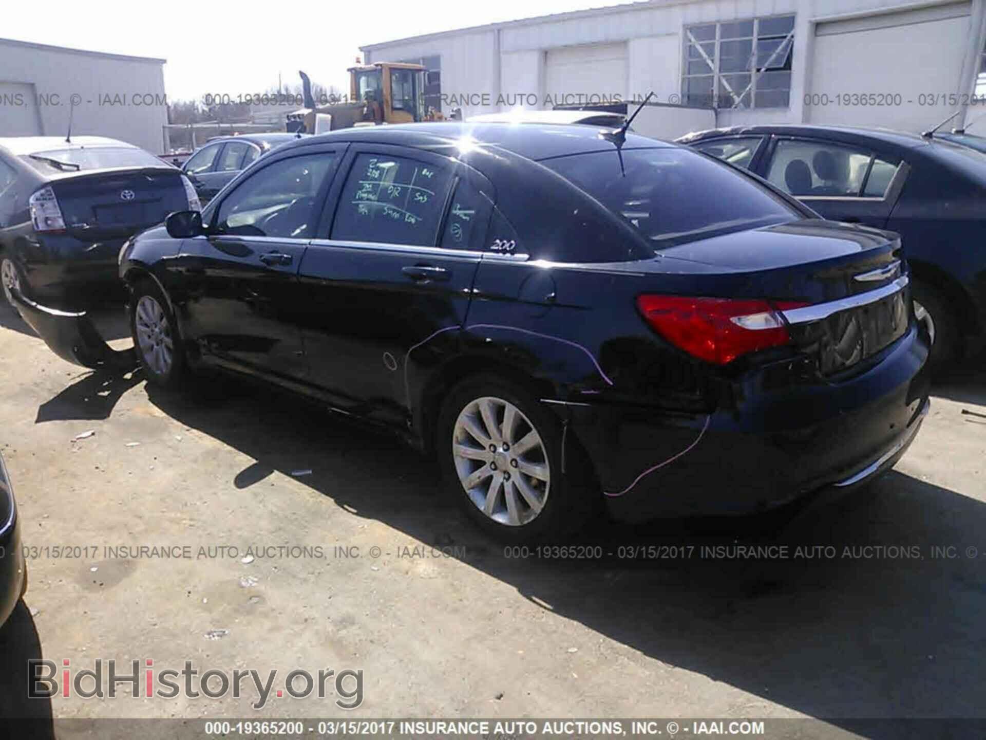 2011 Chrysler 200 - VIN: 1C3BC1FG3BN604811 - Фото 3
