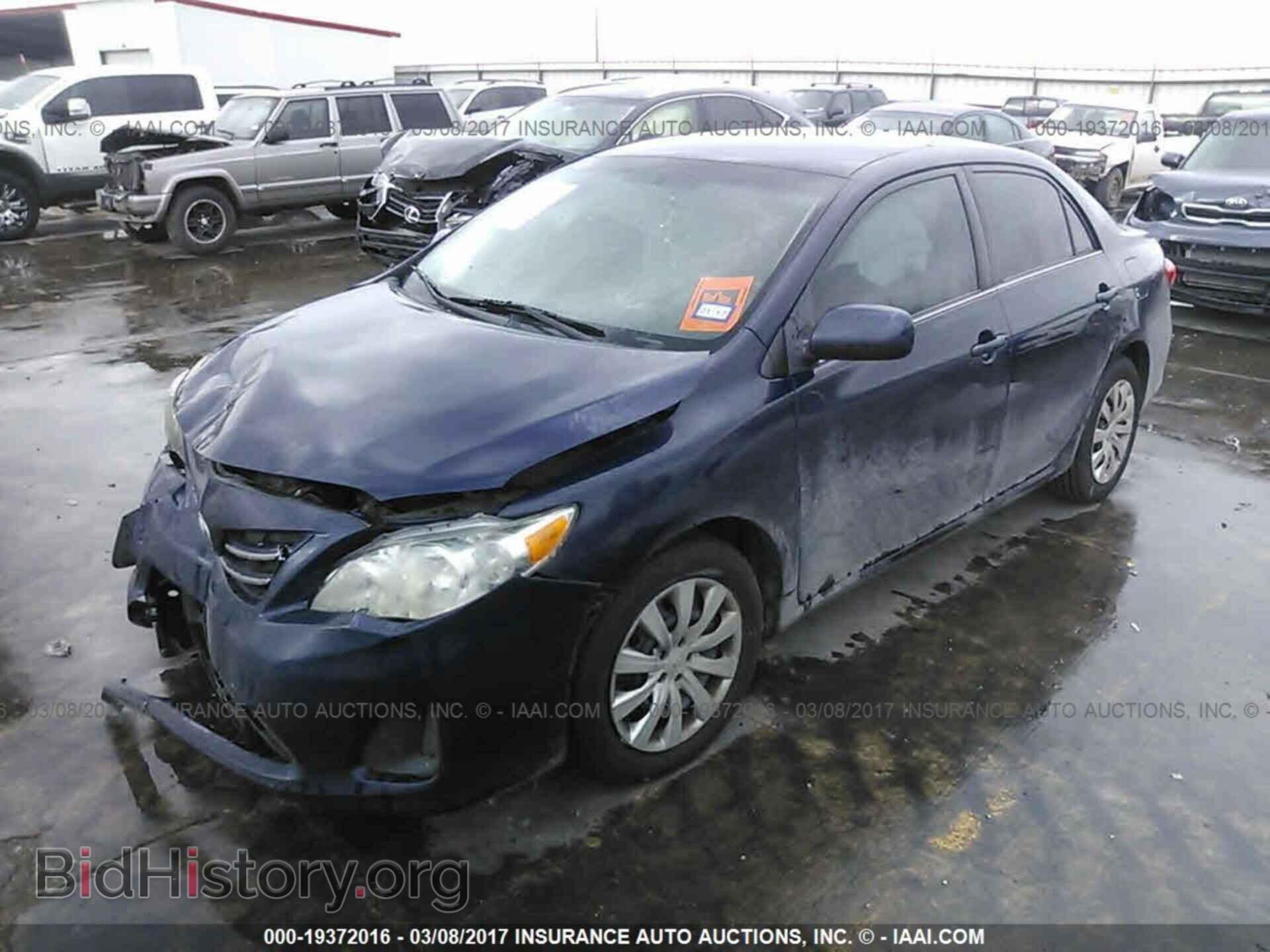2013 Toyota Corolla - VIN: 5YFBU4EEXDP199708 - Фото 2