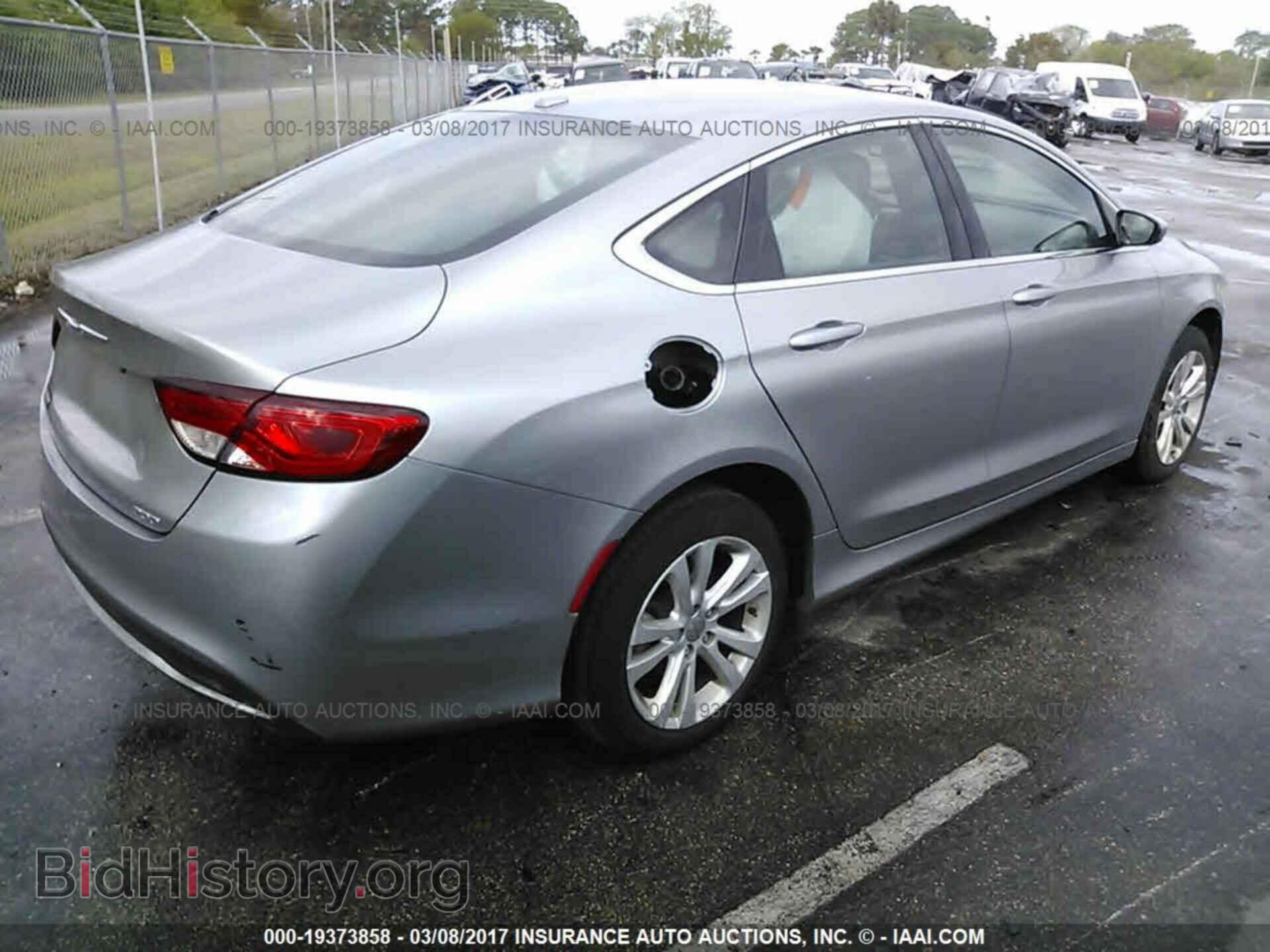 2015 Chrysler 200 - VIN: 1C3CCCAB7FN702144 - Photo 4
