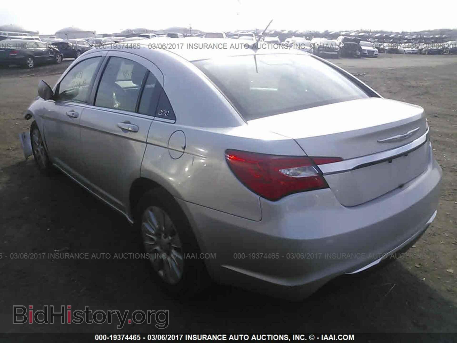 2012 Chrysler 200 - VIN: 1C3CCBAB4CN320336 - Photo 3