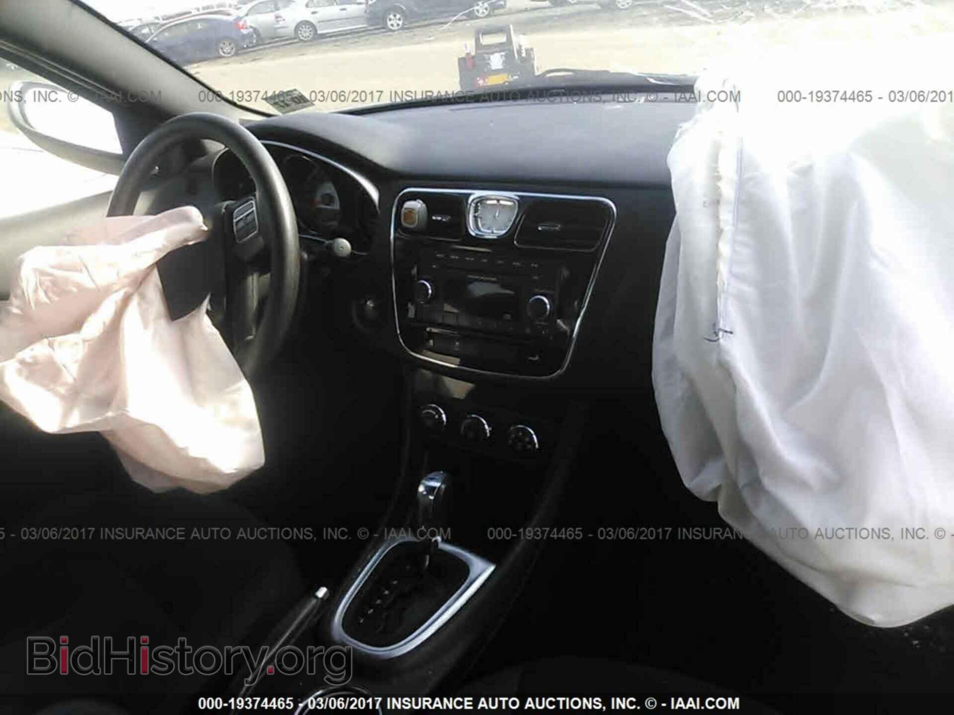 2012 Chrysler 200 - VIN: 1C3CCBAB4CN320336 - Photo 5