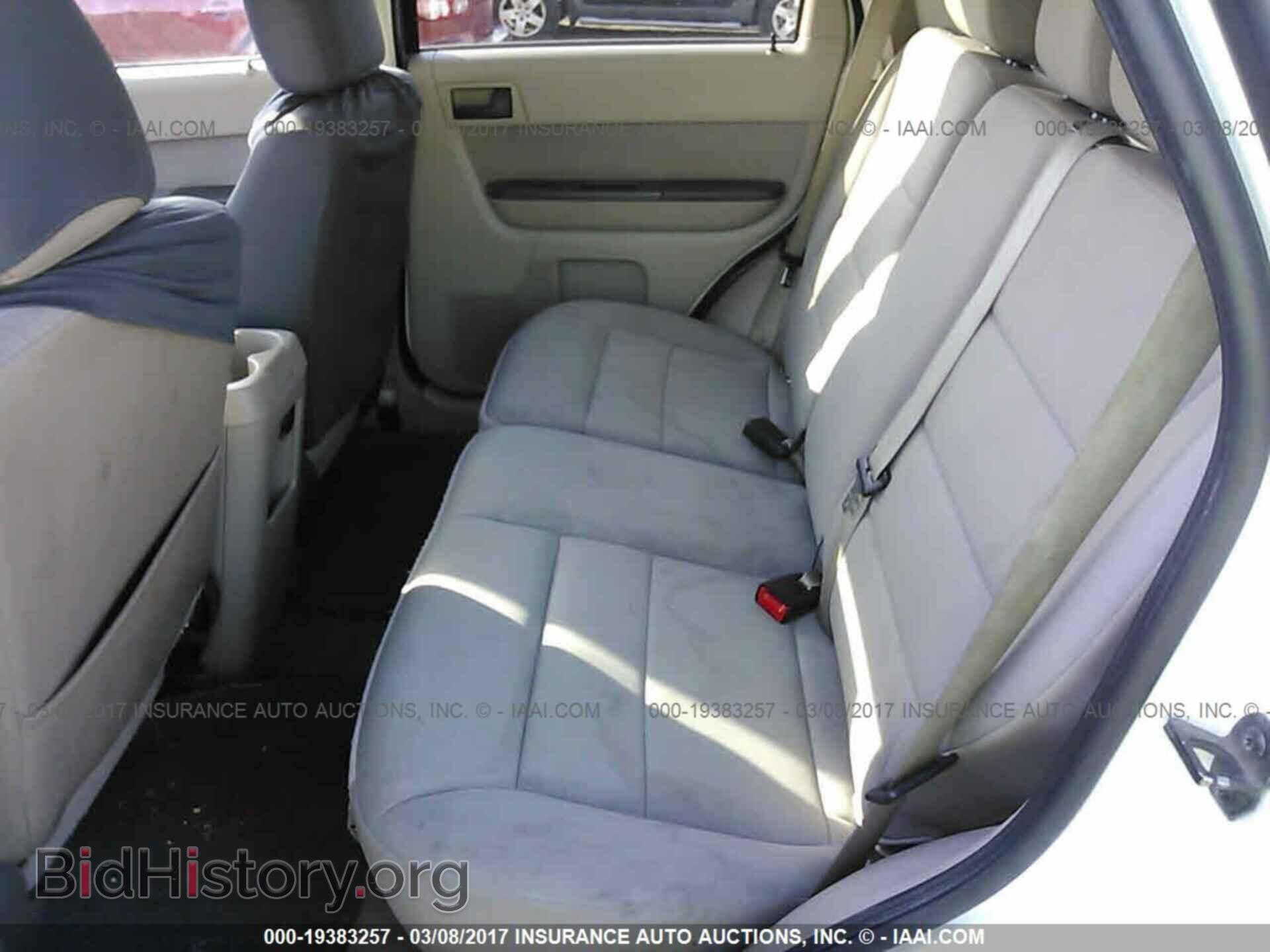 2011 Ford Escape - VIN: 1FMCU0D75BKB36345 - Фото 8