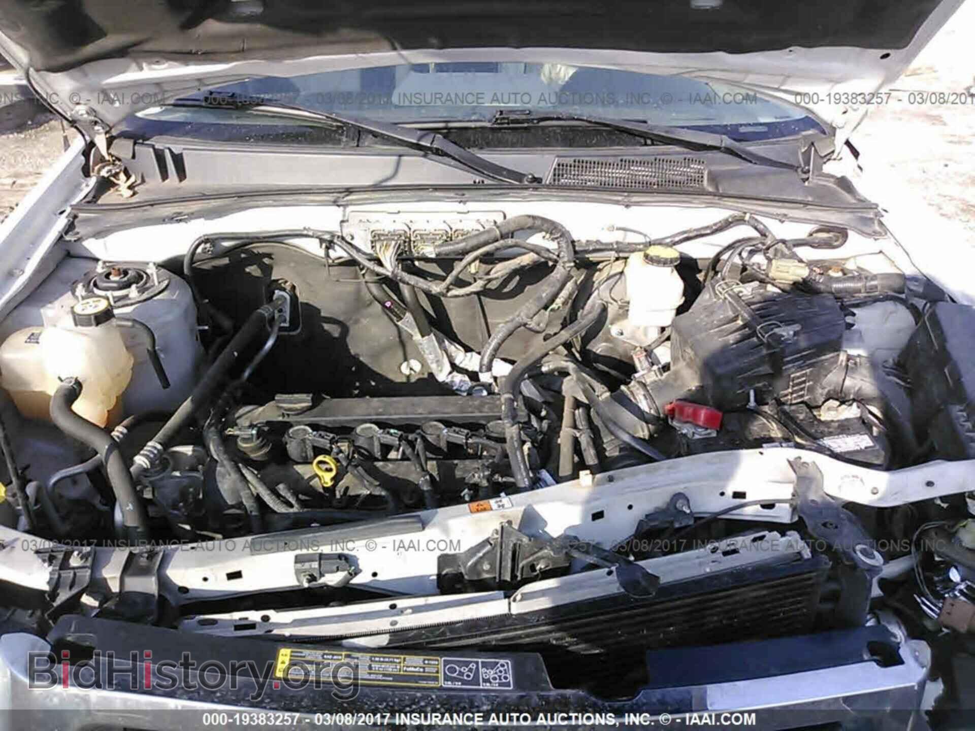 2011 Ford Escape - VIN: 1FMCU0D75BKB36345 - Фото 10