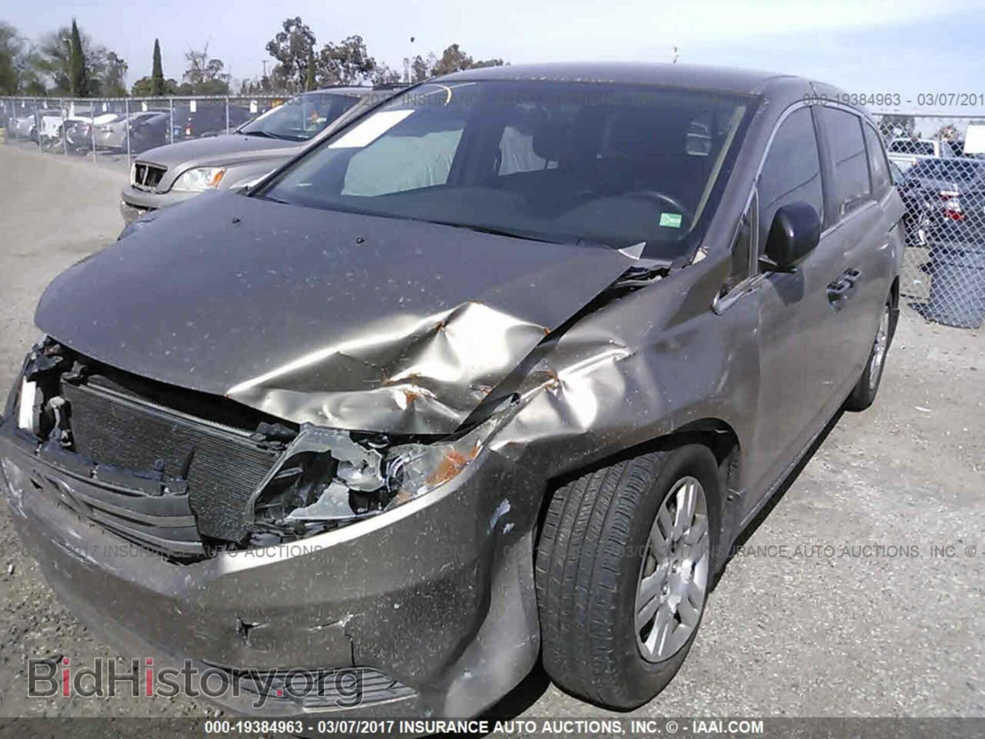 2011 Honda Odyssey - VIN: 5FNRL5H20BB017094 - Фото 6