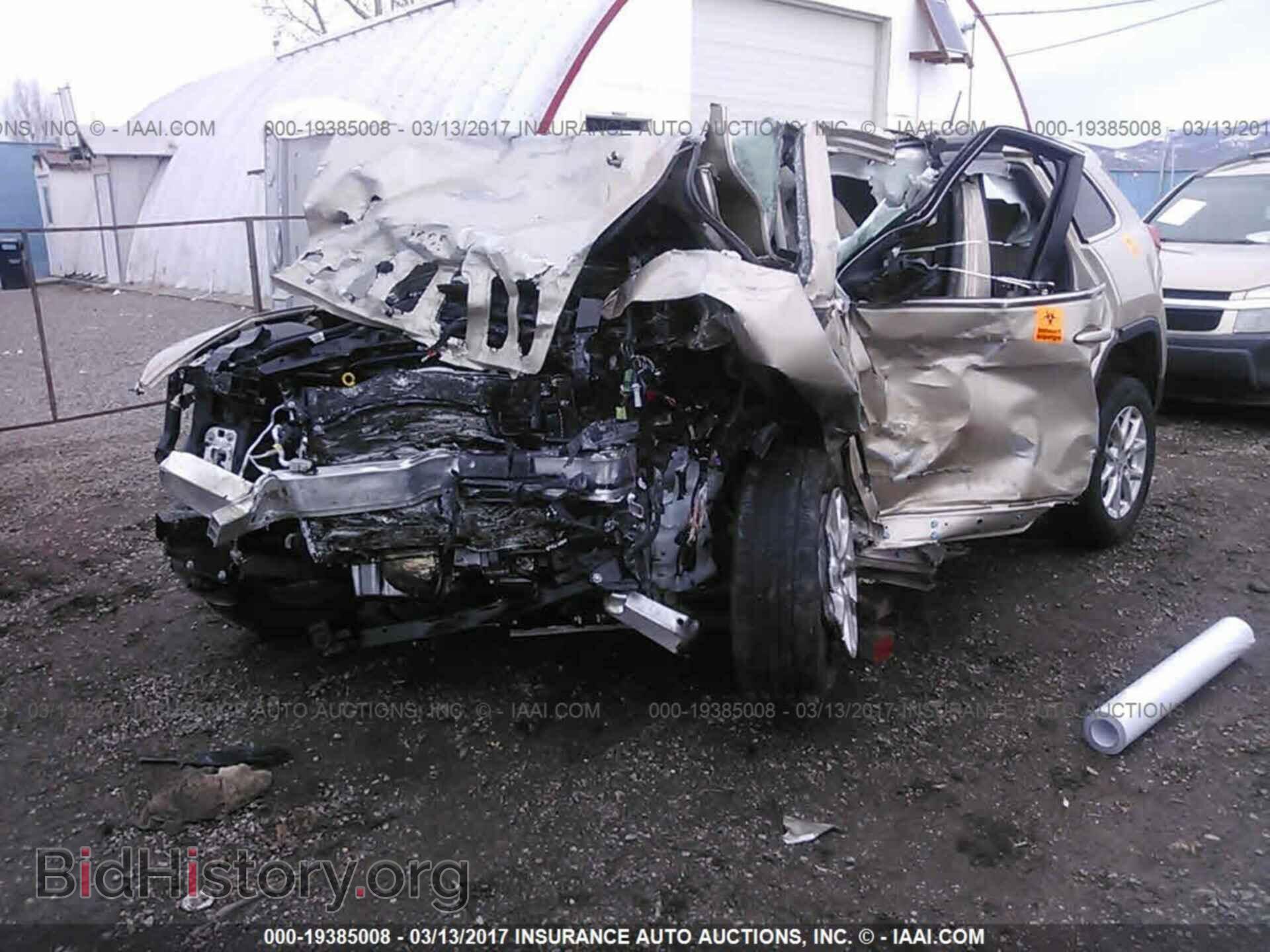 2015 Jeep Cherokee - VIN: 1C4PJMCS6FW626366 - Photo 2