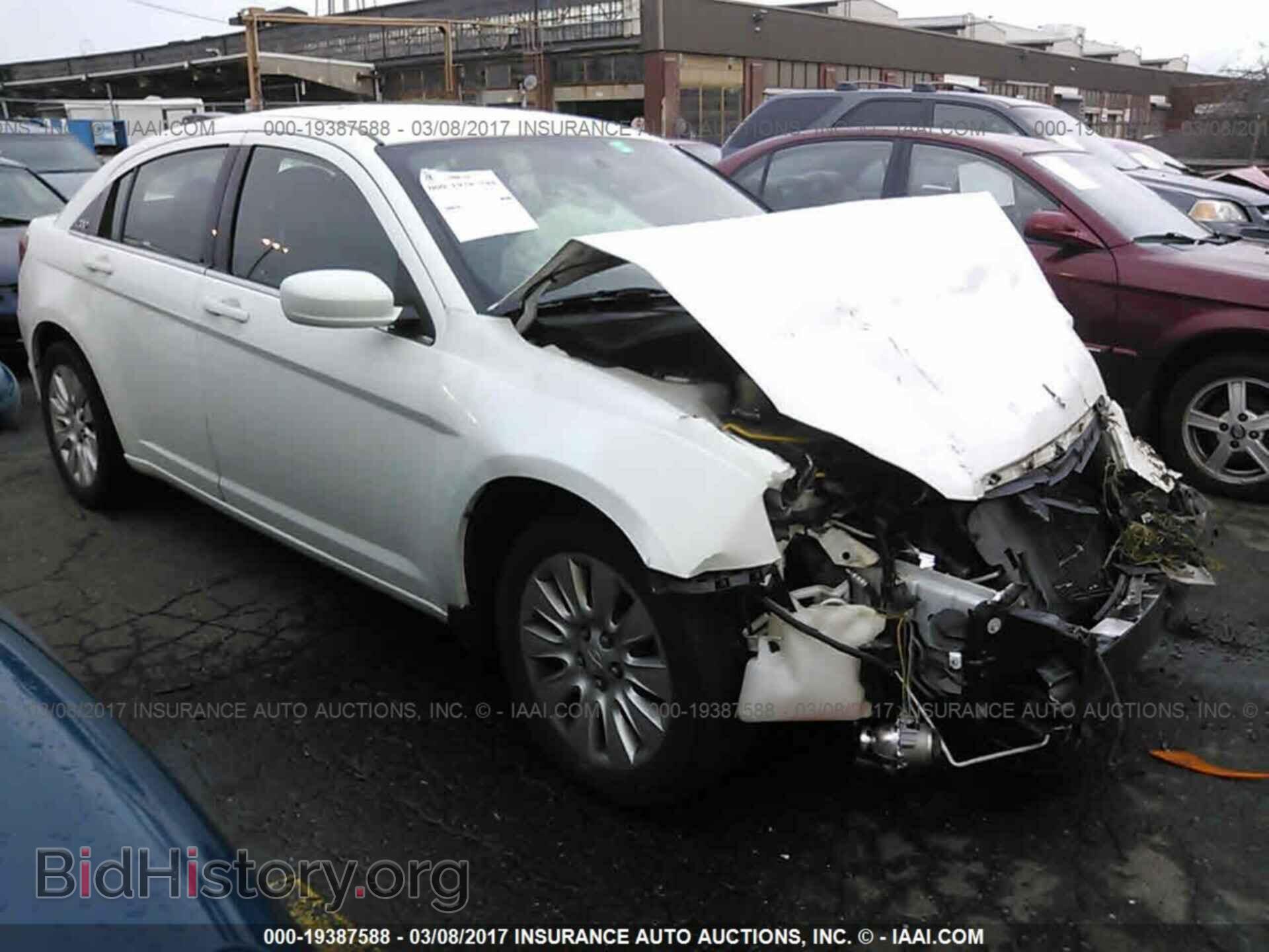 Photo 1C3BC4FG6BN547411 - Chrysler 200 2011