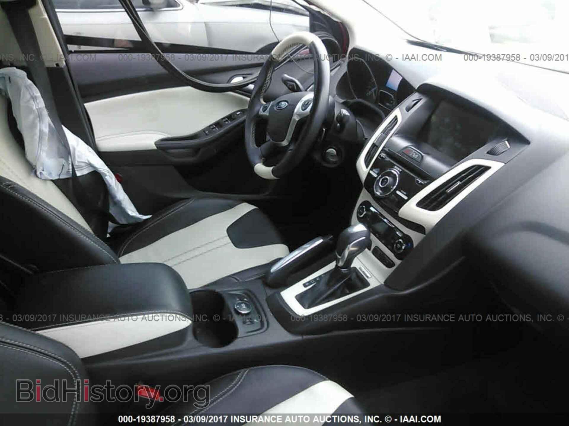 2012 Ford Focus - VIN: 1FAHP3H24CL450829 - Photo 5
