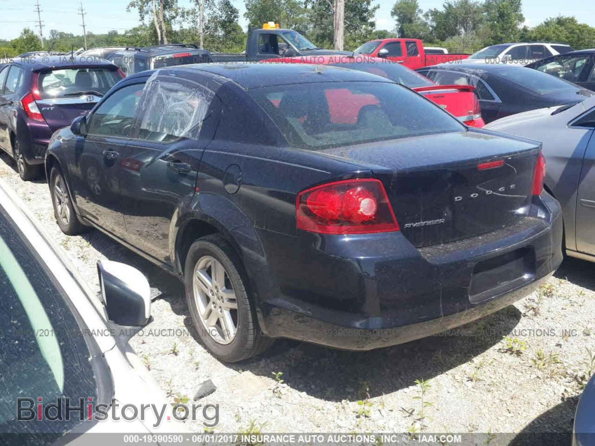 2011 Dodge Avenger - VIN: 1B3BD1FB6BN542304 - Фото 3