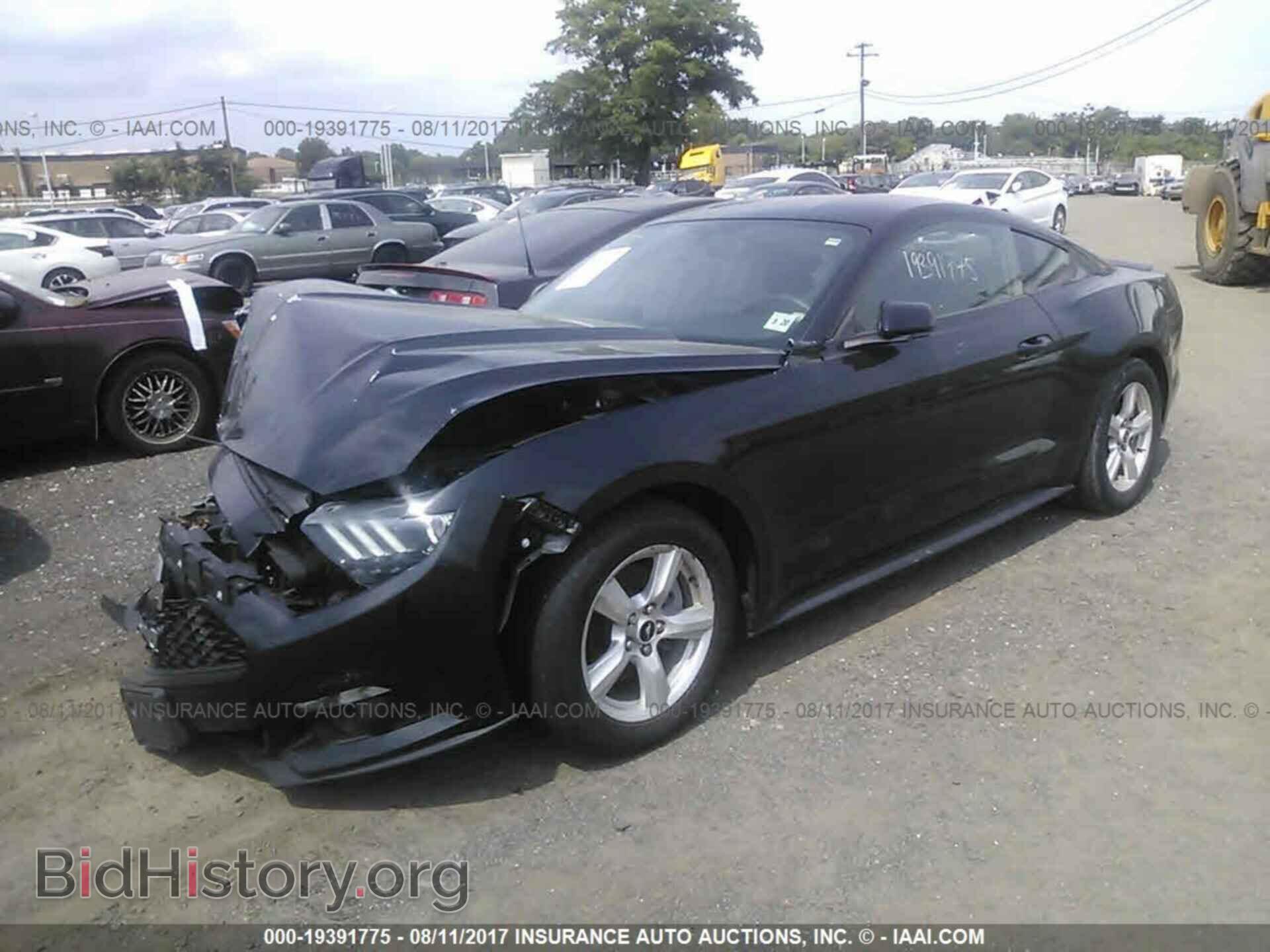 2015 Ford Mustang - VIN: 1FA6P8TH7F5365234 - Фото 2