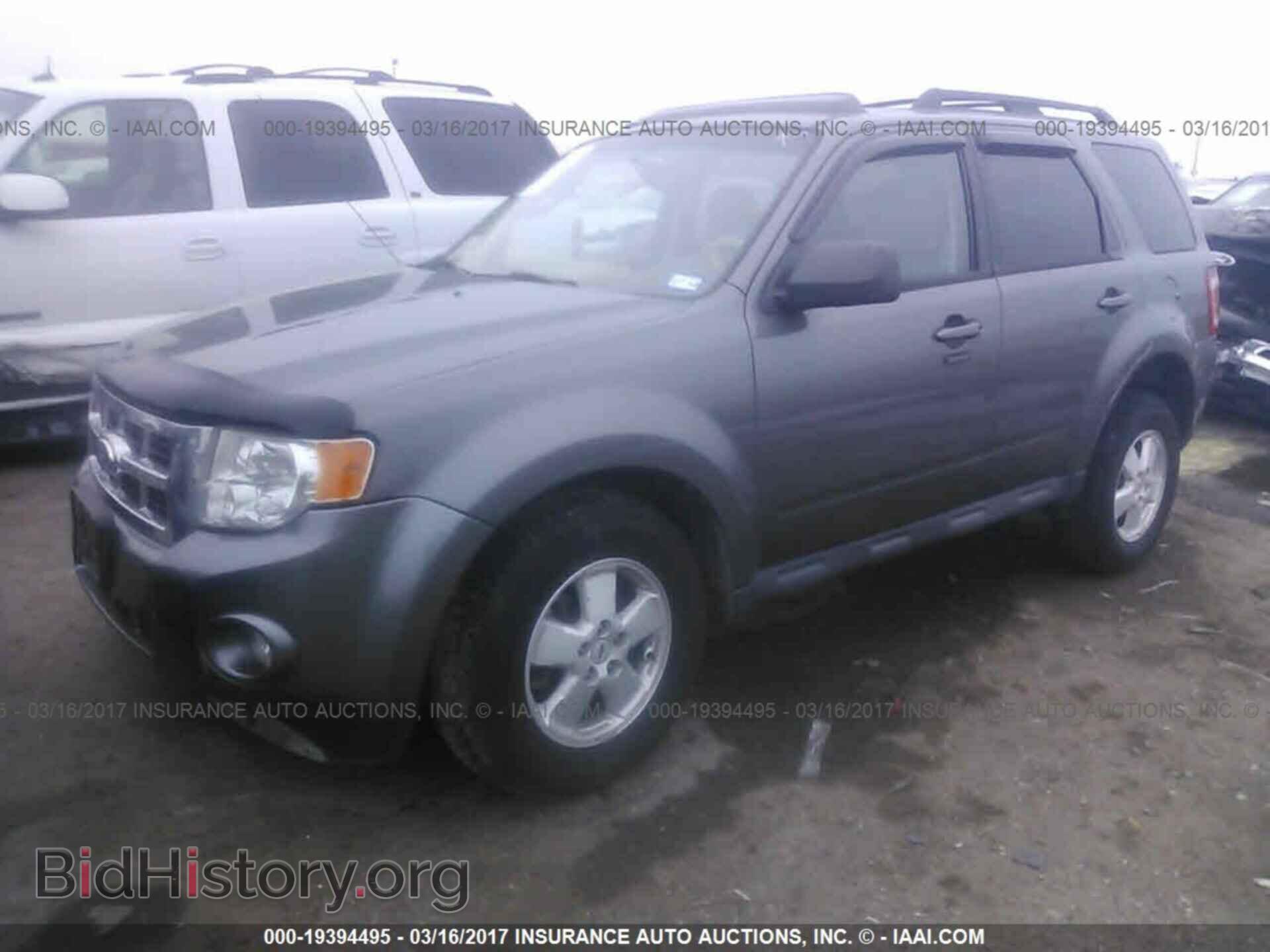 2011 Ford Escape - VIN: 1FMCU0D74BKB73936 - Photo 2