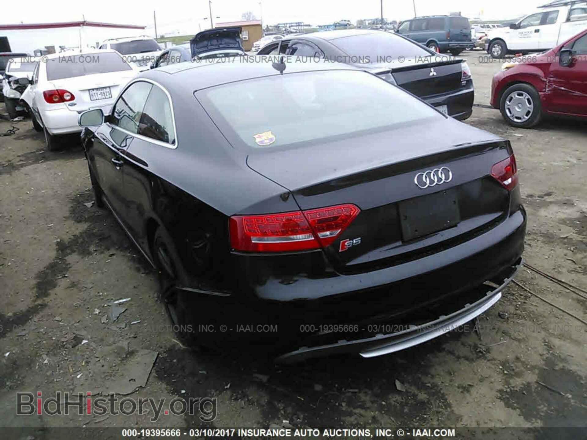 2012 Audi S5 - VIN: WAUCVAFR1CA001177 - Photo 3