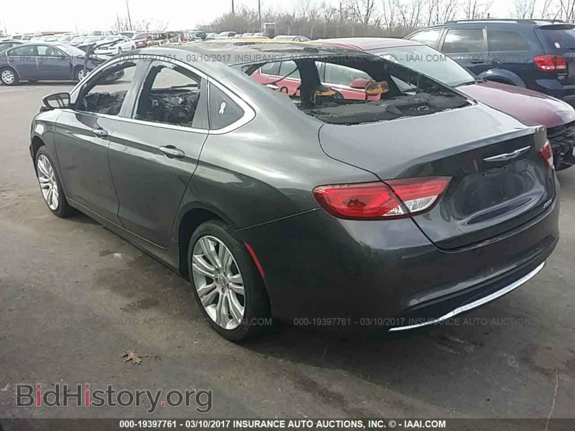 2015 Chrysler 200 - VIN: 1C3CCCAB7FN528883 - Photo 3