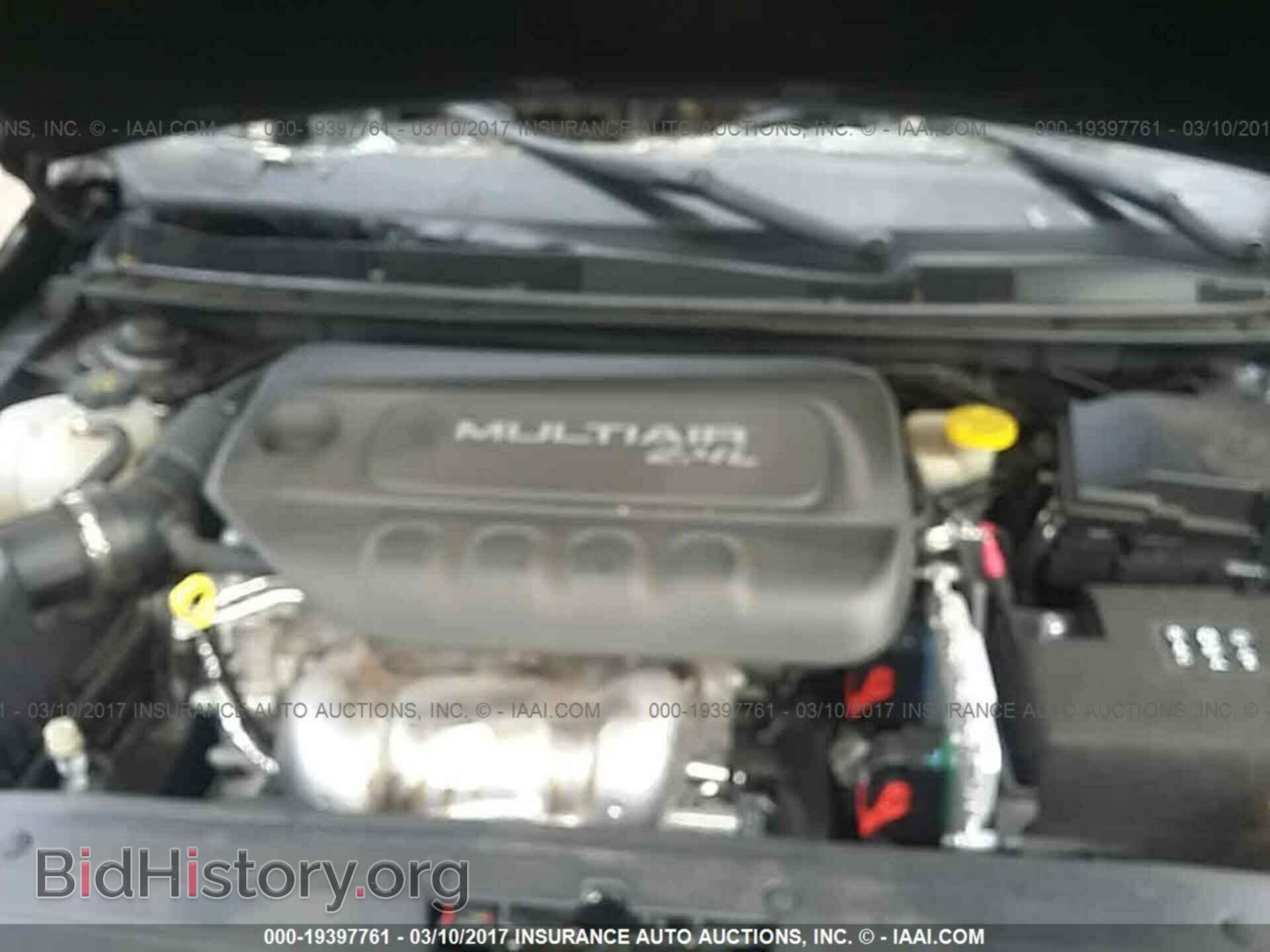 2015 Chrysler 200 - VIN: 1C3CCCAB7FN528883 - Photo 10