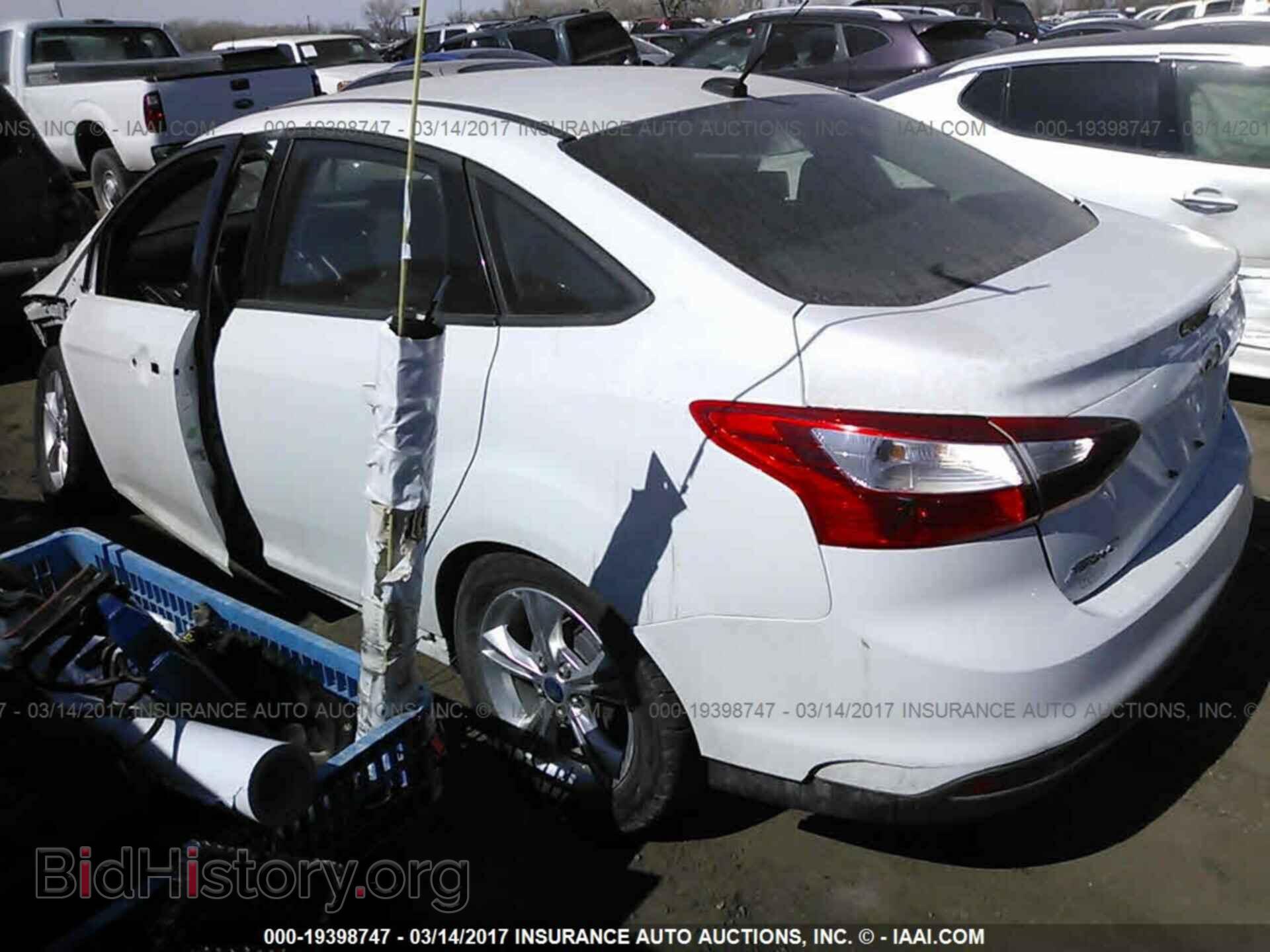 2013 Ford Focus - VIN: 1FADP3F22DL278478 - Фото 3