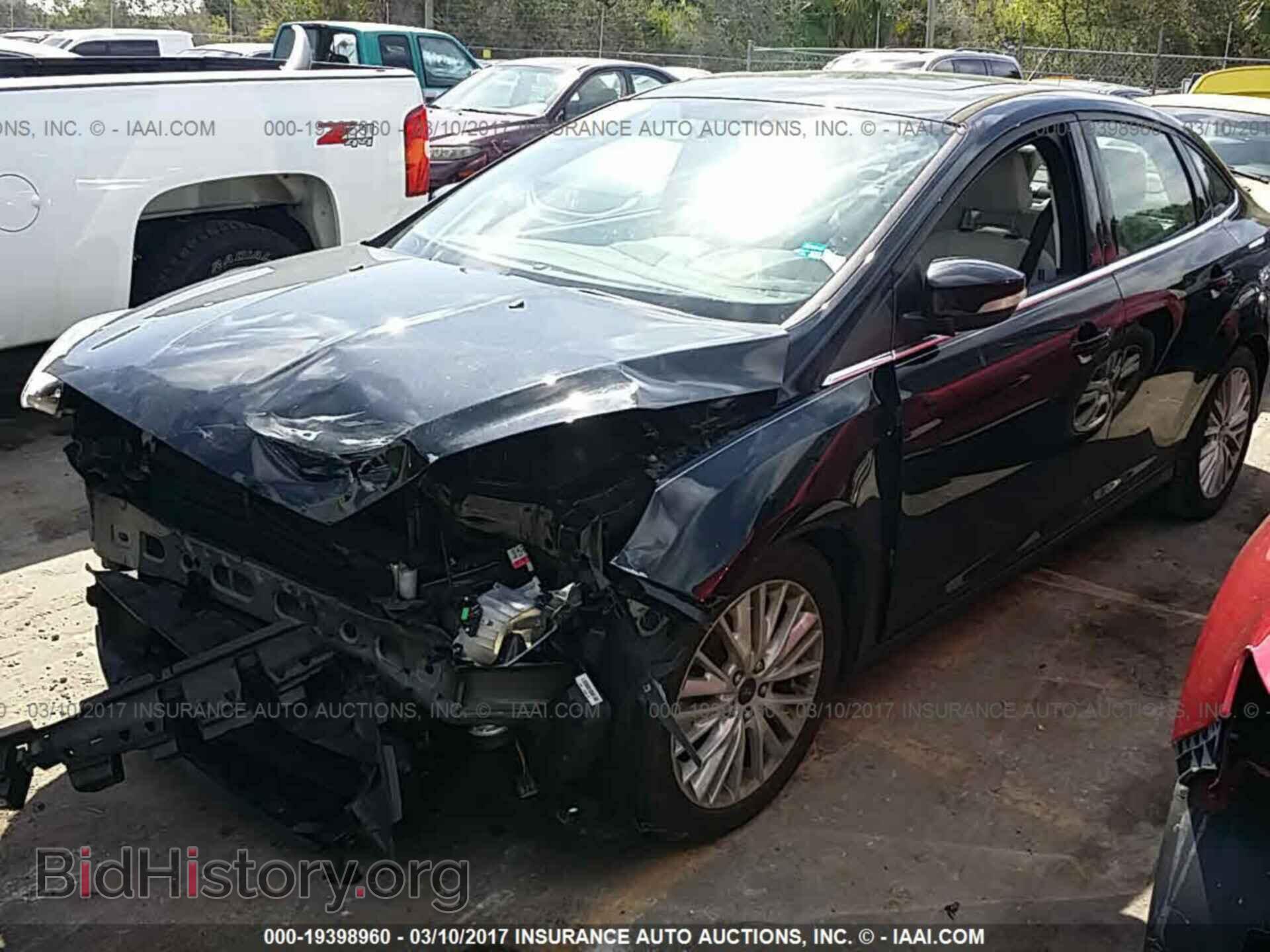 2015 Ford Focus - VIN: 1FADP3J20FL200713 - Photo 2