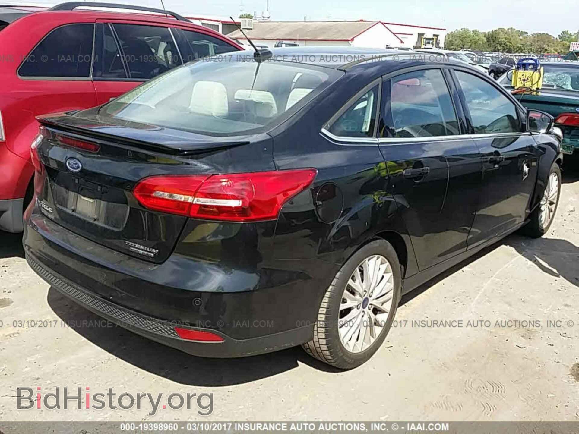 2015 Ford Focus - VIN: 1FADP3J20FL200713 - Photo 4