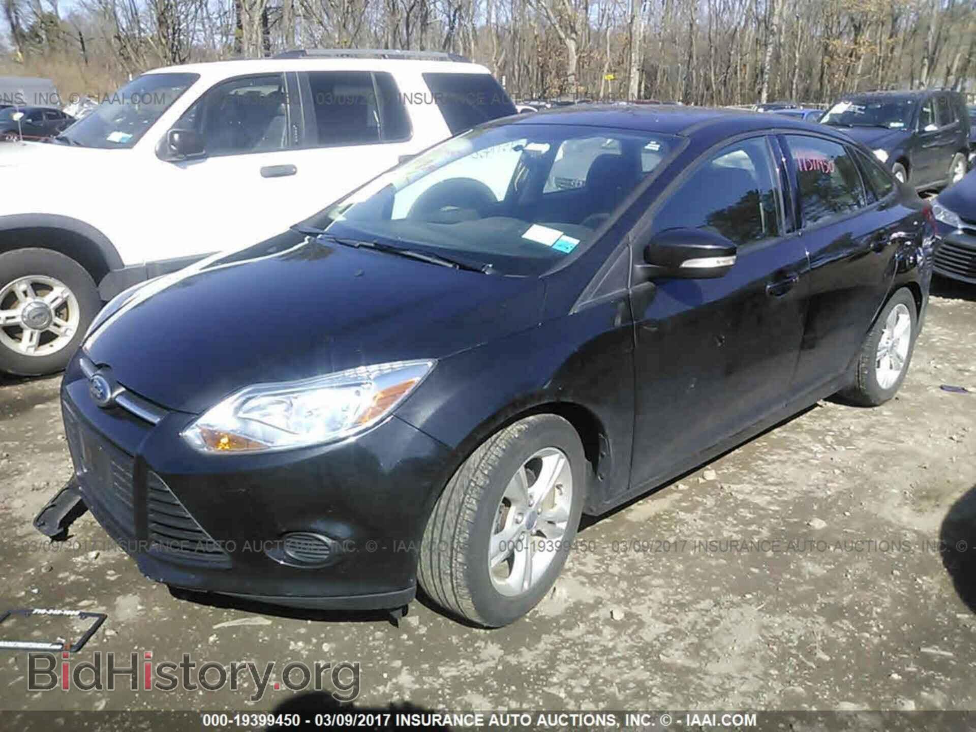 2013 Ford Focus - VIN: 1FADP3F24DL243280 - Photo 2