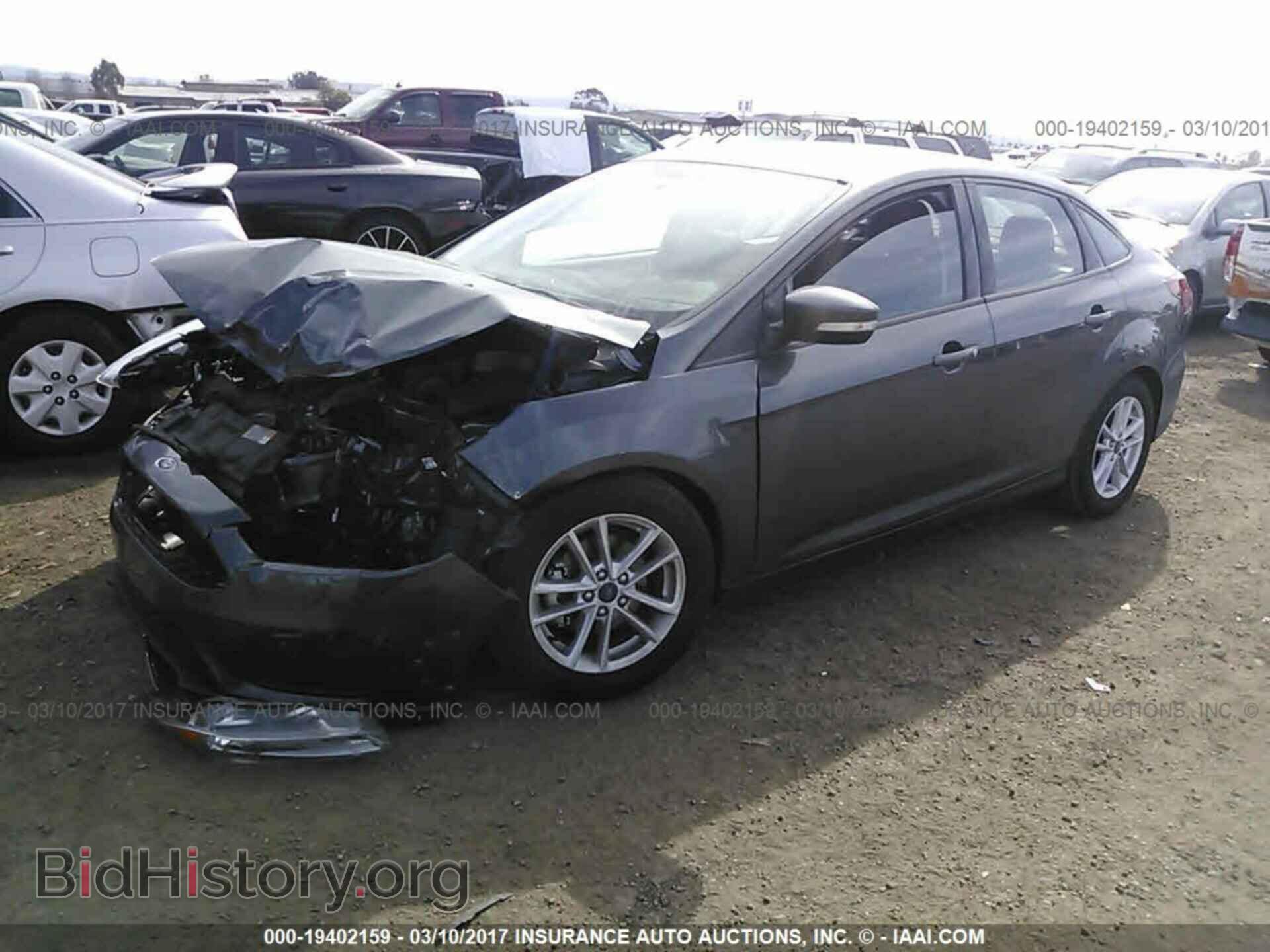 2016 Ford Focus - VIN: 1FADP3F23GL383924 - Фото 2