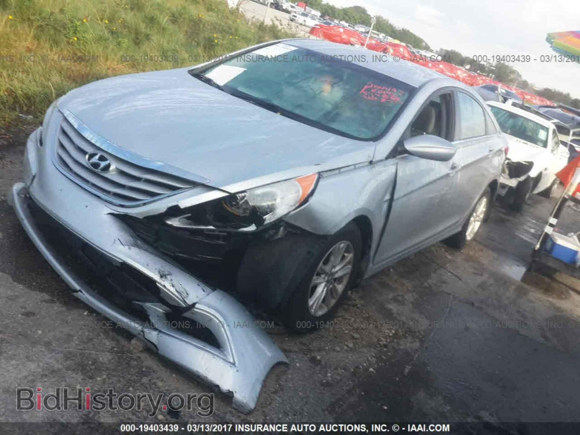 2012 Hyundai Sonata - VIN: 5NPEB4AC3CH447736 - Фото 2