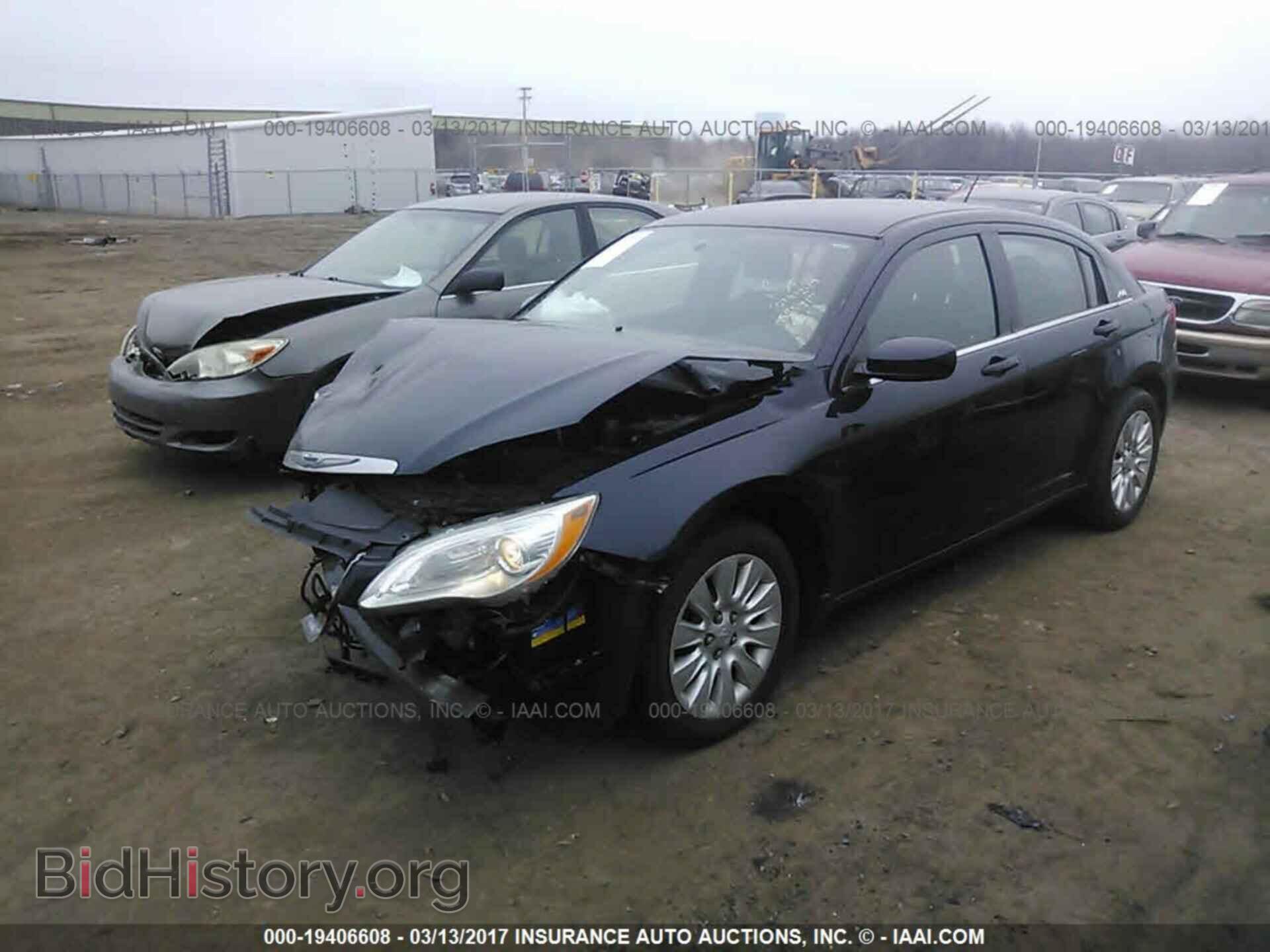 2011 Chrysler 200 - VIN: 1C3BC4FB0BN545917 - Photo 2