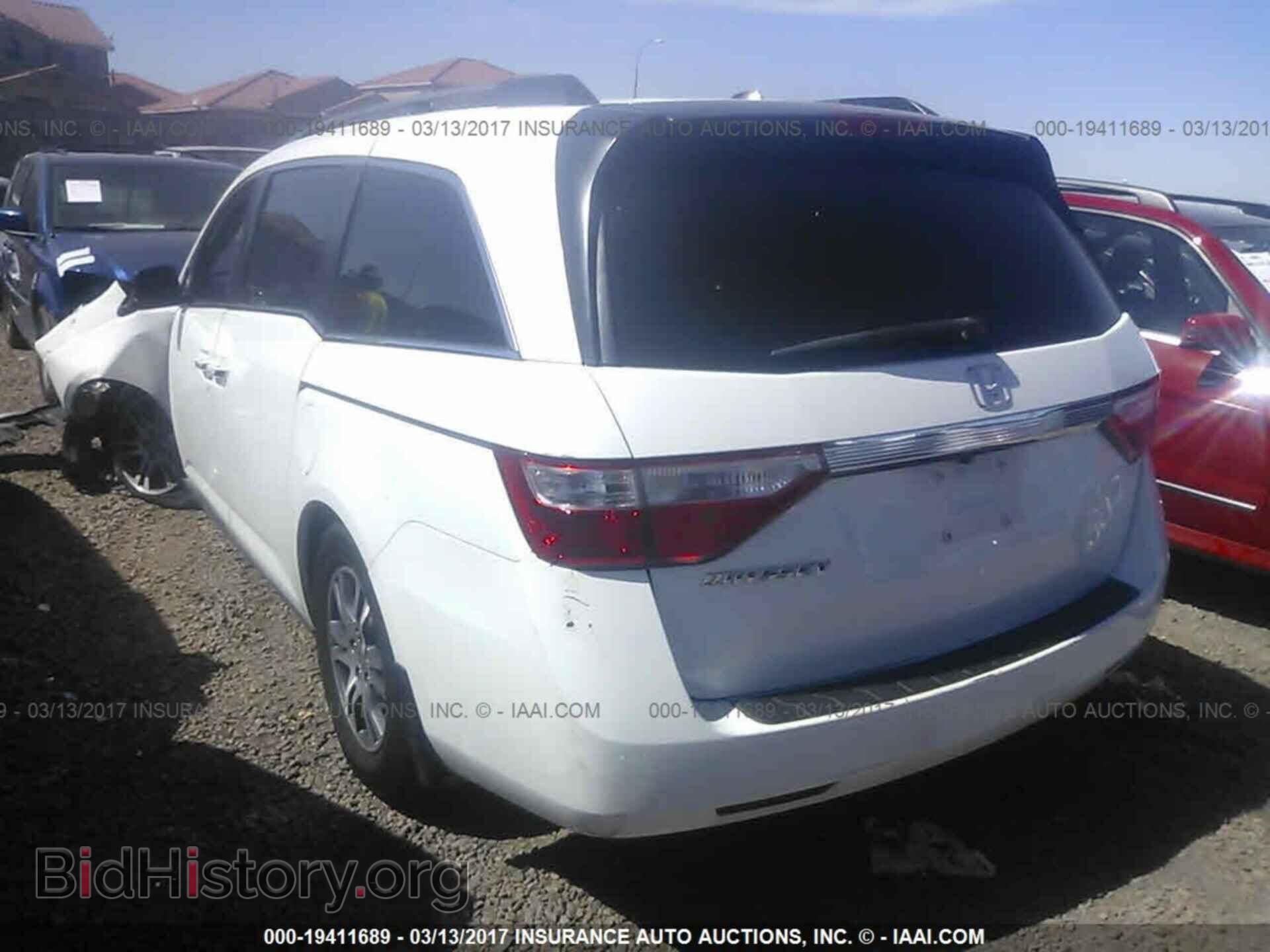 2011 Honda Odyssey - VIN: 5FNRL5H63BB055471 - Фото 3